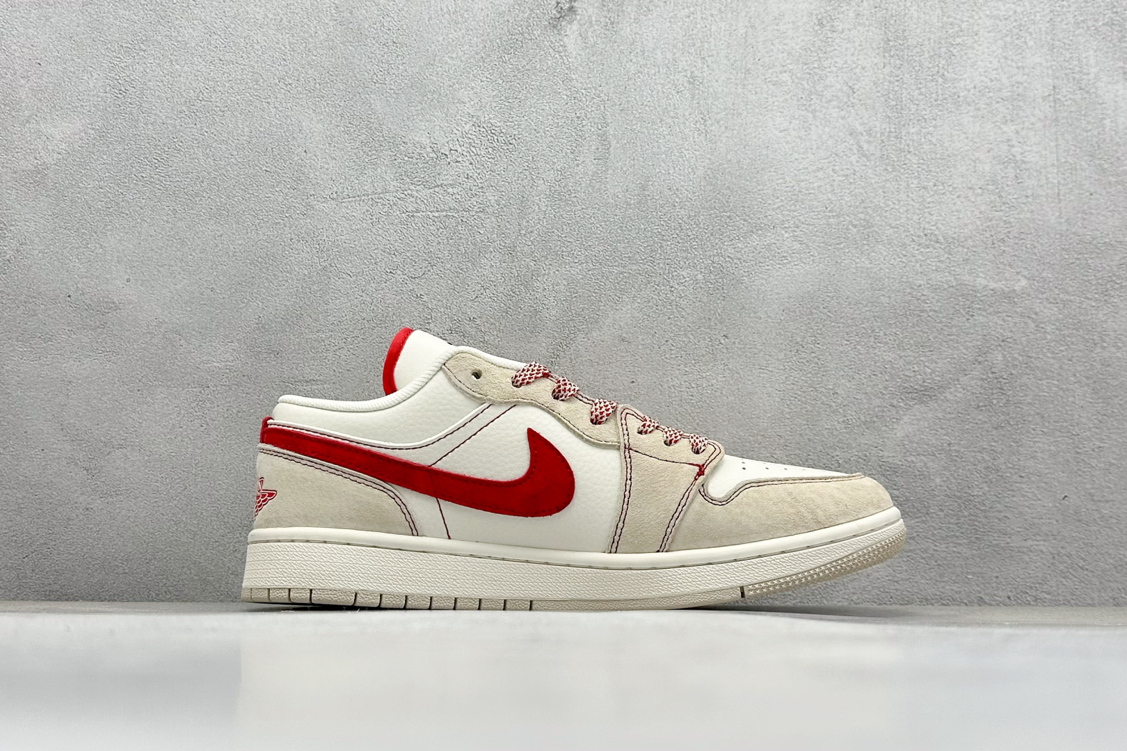 福利特价 
Air Jordan 1 Low 斯图西联名 高端定制 低帮复古篮球鞋
#定制鞋盒 大厂纯原