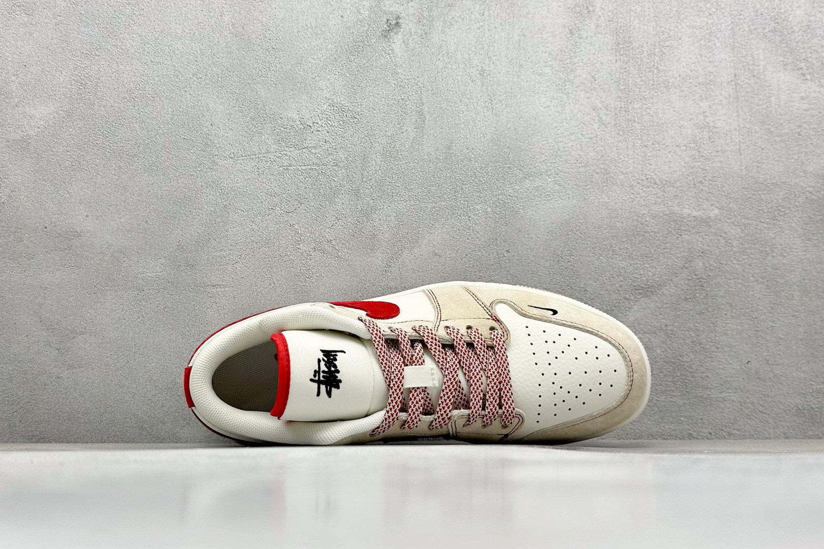 福利特价 
Air Jordan 1 Low 斯图西联名 高端定制 低帮复古篮球鞋
#定制鞋盒 大厂纯原