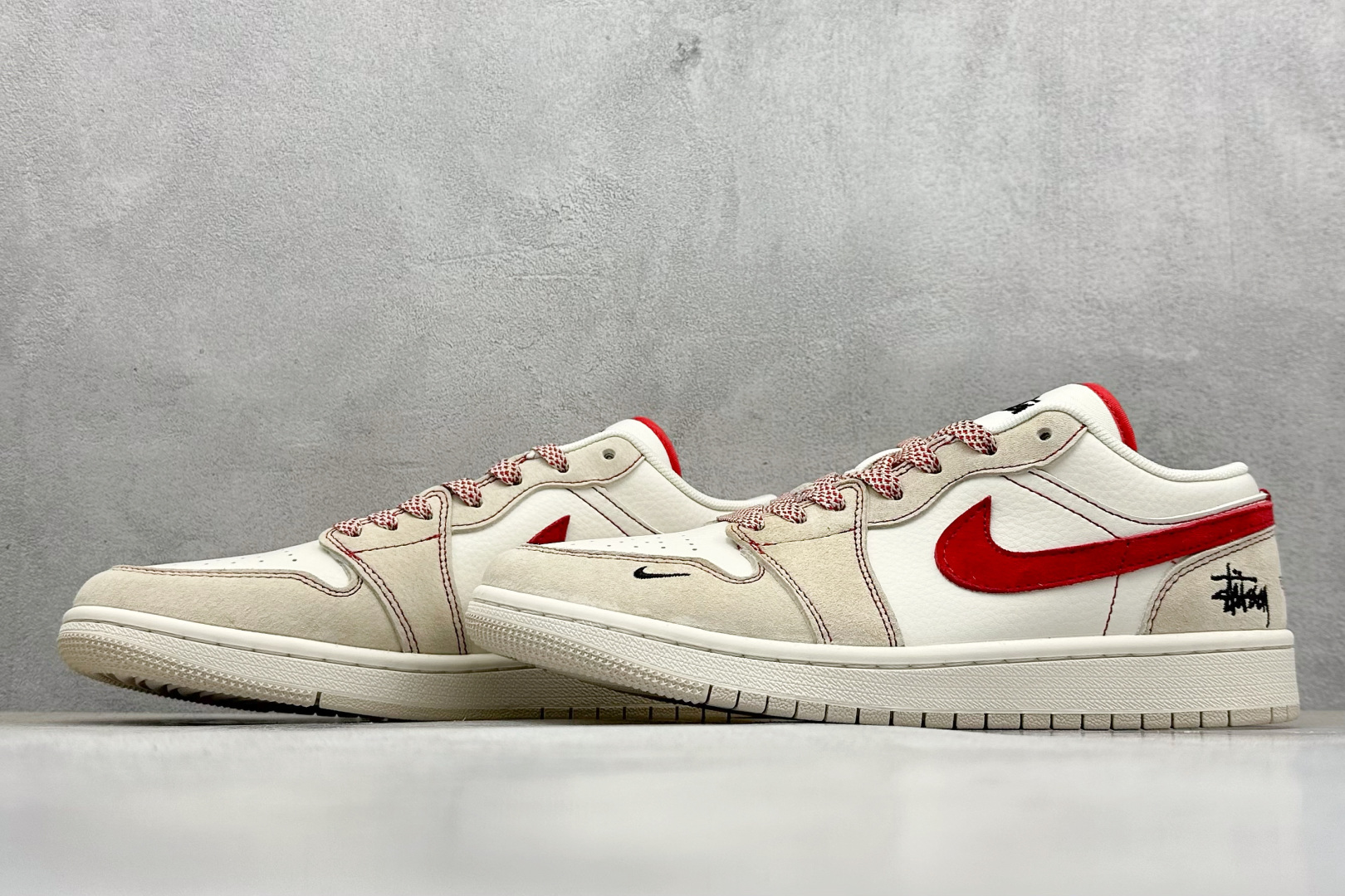 福利特价 
Air Jordan 1 Low 斯图西联名 高端定制 低帮复古篮球鞋
#定制鞋盒 大厂纯原