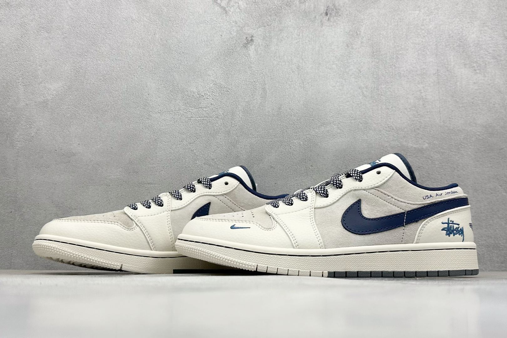 福利特价 
Air Jordan 1 Low 斯图西联名 高端定制 低帮复古篮球鞋
#定制鞋盒 大厂纯原