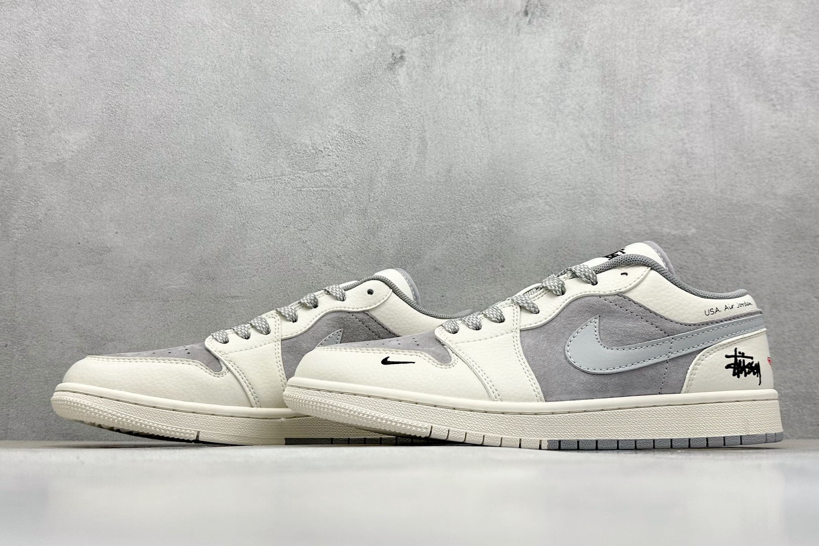 福利特价 
Air Jordan 1 Low 斯图西联名 高端定制 低帮复古篮球鞋
#定制鞋盒 大厂纯原