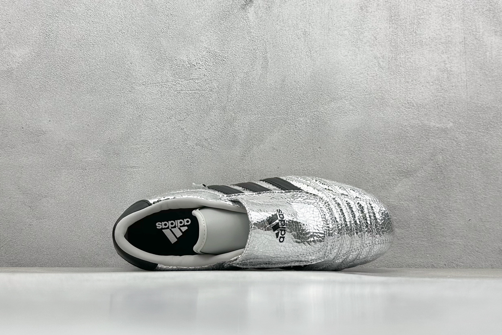 AdidOriginals Taekwondo 阿迪包裏性运动舒适防滑耐磨低帮训练鞋  JH9664