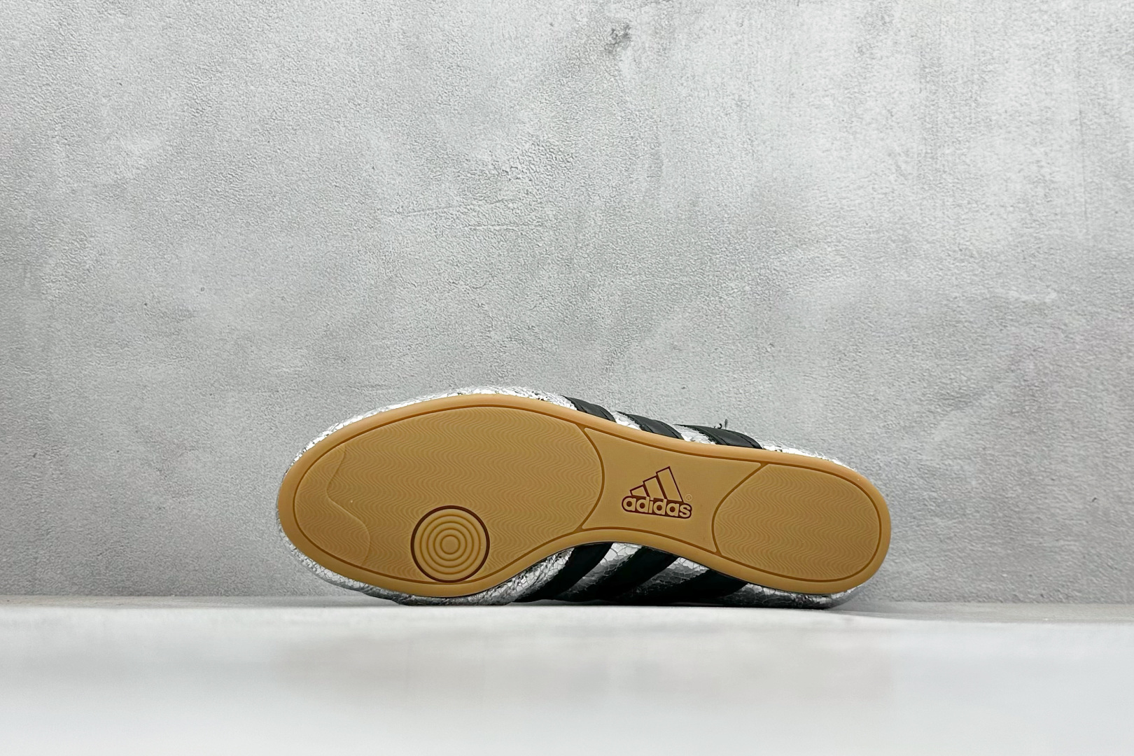 AdidOriginals Taekwondo 阿迪包裏性运动舒适防滑耐磨低帮训练鞋  JH9664