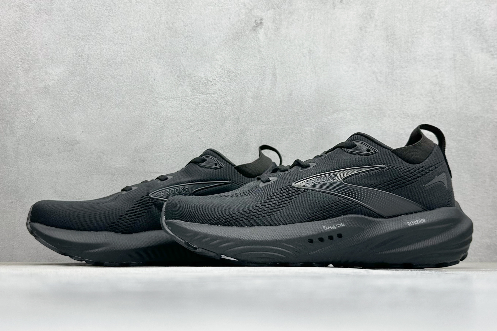Z版Brooks 布鲁克斯 Glycerin 22 超弹轻盈跑步鞋 110445 2E 020