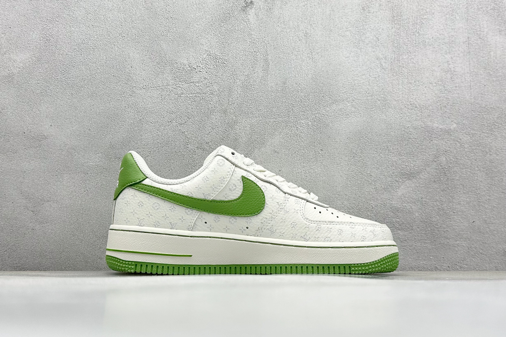 SC版Nike Air Force 1'07 Low LV联名 白绿 空军一号低帮休闲板鞋  LW9279-016