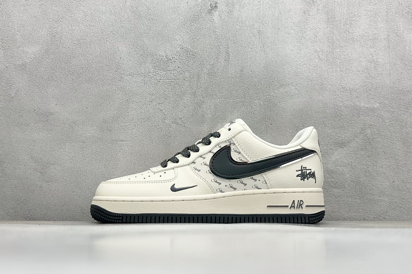 福利特价 
Air Force 1‘07 Low 联名 空军一号低帮休闲板鞋
#原楦头原纸板 原装鞋盒