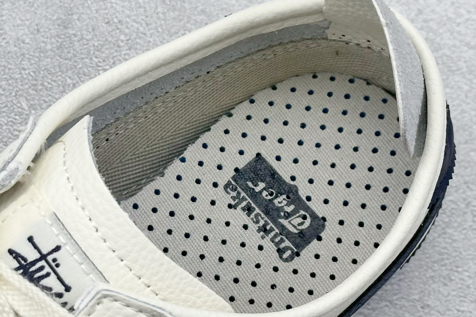 220 Onitsuka Tiger Mexico 66 Paraty x Stussy 百搭单品 板鞋 DL408-142-Chinese UA Cheap High Quatity Brand Clothes Bags handbags Sneakers wholesale wholesaler seller from China Factory suppliers Fashion Clothing Shoes best Quality Beautiful Price 220 Onitsuka Tiger Mexico 66 Paraty x Stussy 百搭单品 板鞋 DL408-142