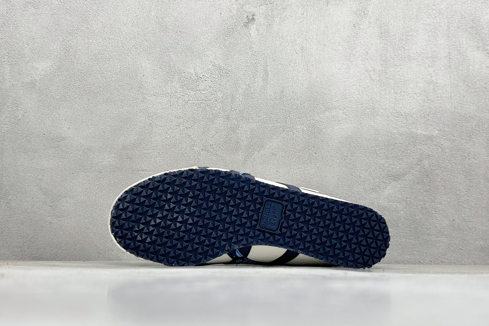 220 Onitsuka Tiger Mexico 66 Paraty x Stussy 百搭单品 板鞋 DL408-142-Chinese UA Cheap High Quatity Brand Clothes Bags handbags Sneakers wholesale wholesaler seller from China Factory suppliers Fashion Clothing Shoes best Quality Beautiful Price 220 Onitsuka Tiger Mexico 66 Paraty x Stussy 百搭单品 板鞋 DL408-142