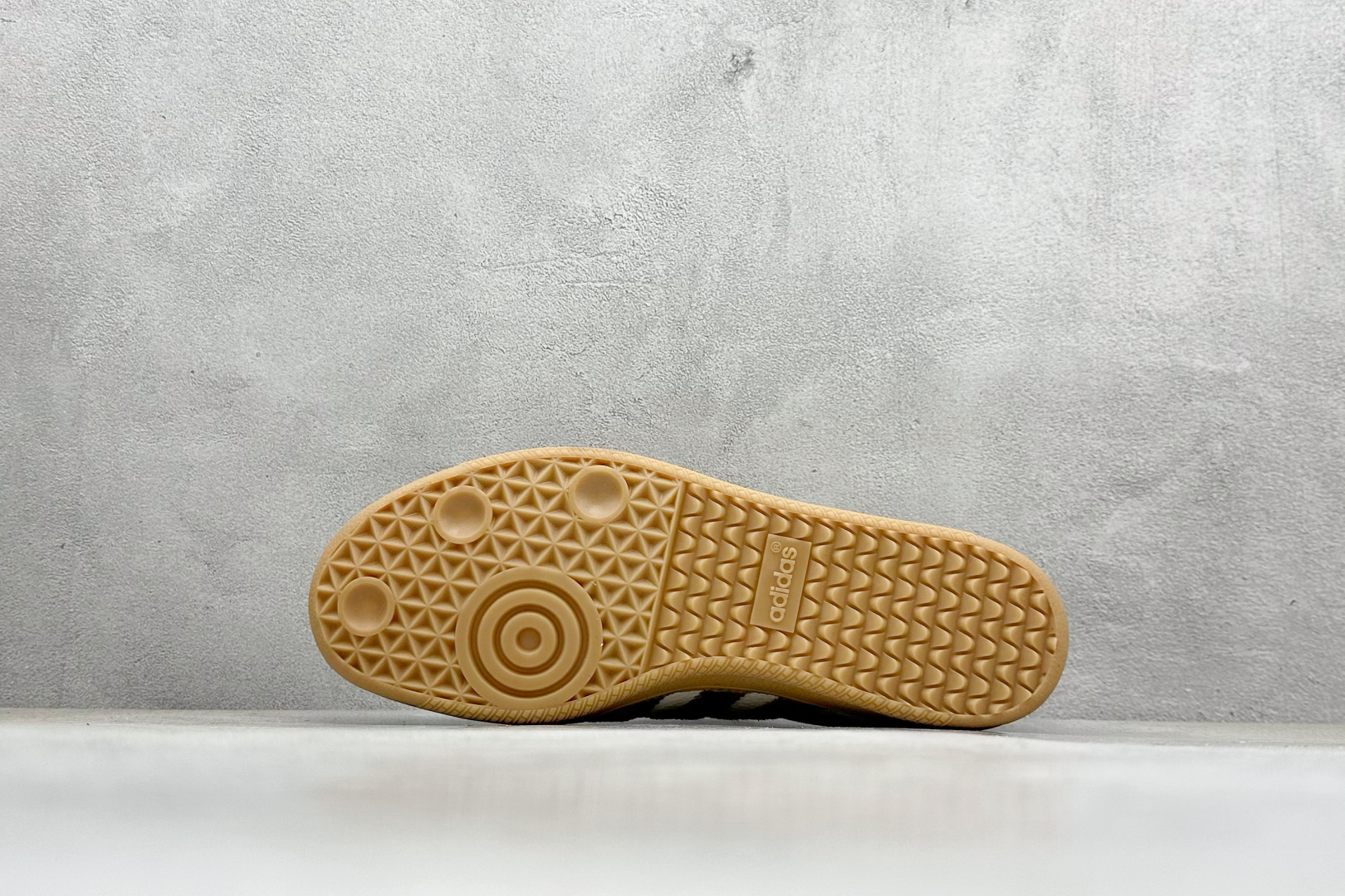 200 adidoriginals Samba OG x DIOR 豹纹 桑巴舞系列复古经典轻便板鞋 XR0009-Chinese UA Cheap High Quatity Brand Clothes Bags handbags Sneakers wholesale wholesaler seller from China Factory suppliers Fashion Clothing Shoes best Quality Beautiful Price 200 adidoriginals Samba OG x DIOR 豹纹 桑巴舞系列复古经典轻便板鞋 XR0009