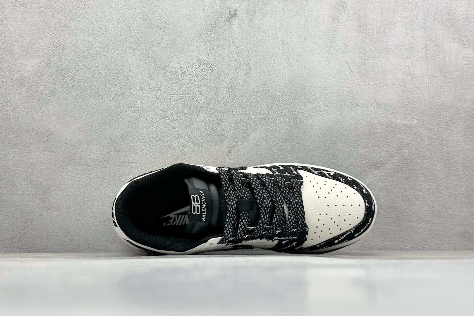 240 Nike SB Dunk Low x Balenciaga 黑白小勾 XD1588-226-Chinese UA Cheap High Quatity Brand Clothes Bags handbags Sneakers wholesale wholesaler seller from China Factory suppliers Fashion Clothing Shoes best Quality Beautiful Price 240 Nike SB Dunk Low x Balenciaga 黑白小勾 XD1588-226