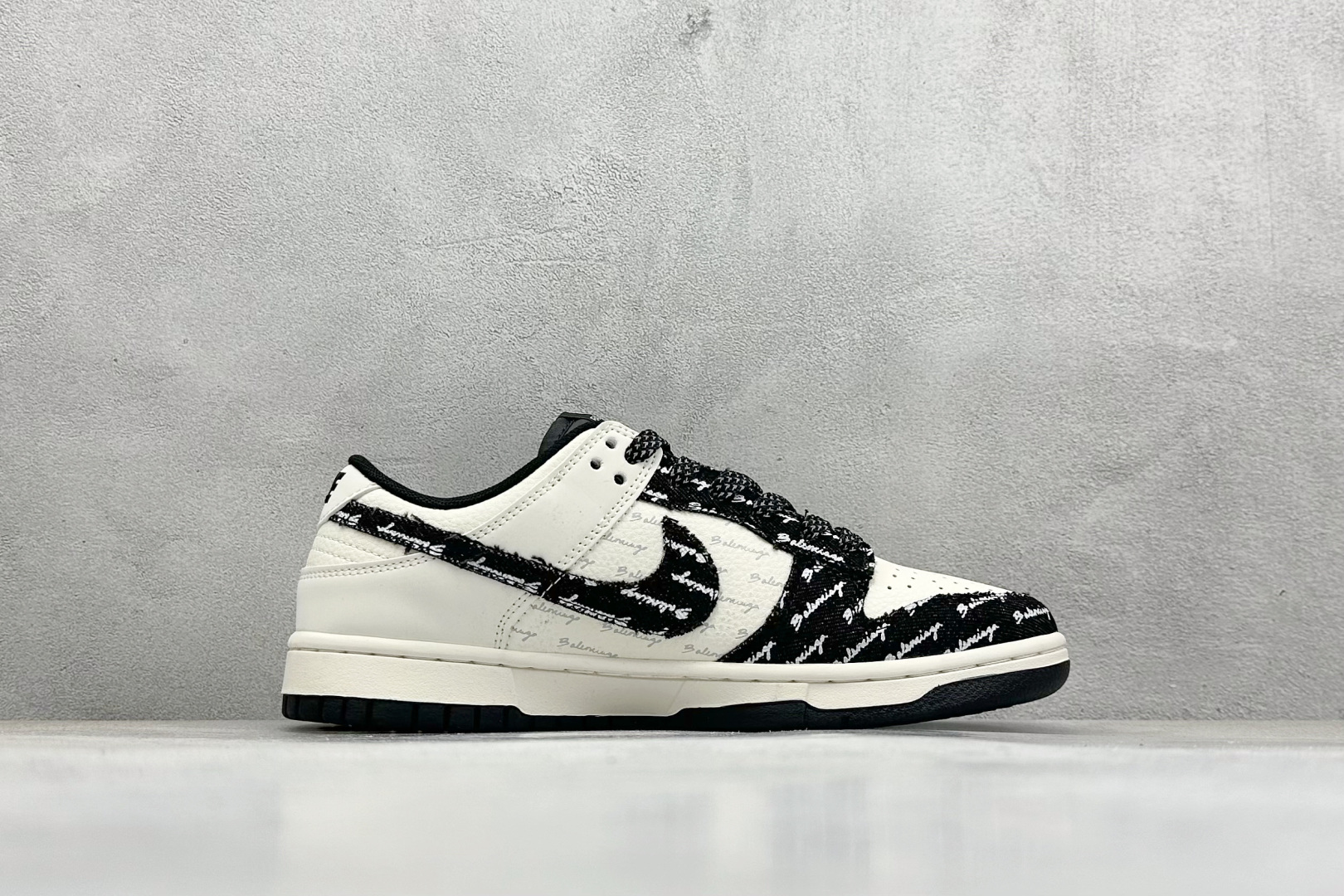240 Nike SB Dunk Low x Balenciaga 黑白小勾 XD1588-226-Chinese UA Cheap High Quatity Brand Clothes Bags handbags Sneakers wholesale wholesaler seller from China Factory suppliers Fashion Clothing Shoes best Quality Beautiful Price 240 Nike SB Dunk Low x Balenciaga 黑白小勾 XD1588-226