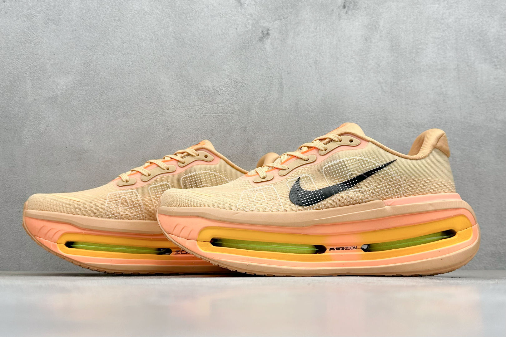 260 NIKE VOMERO PREMIUM 全掌气垫纤维气柱网面跑步鞋 HQ2050-100-Chinese UA Cheap High Quatity Brand Clothes Bags handbags Sneakers wholesale wholesaler seller from China Factory suppliers Fashion Clothing Shoes best Quality Beautiful Price 260 NIKE VOMERO PREMIUM 全掌气垫纤维气柱网面跑步鞋 HQ2050-100