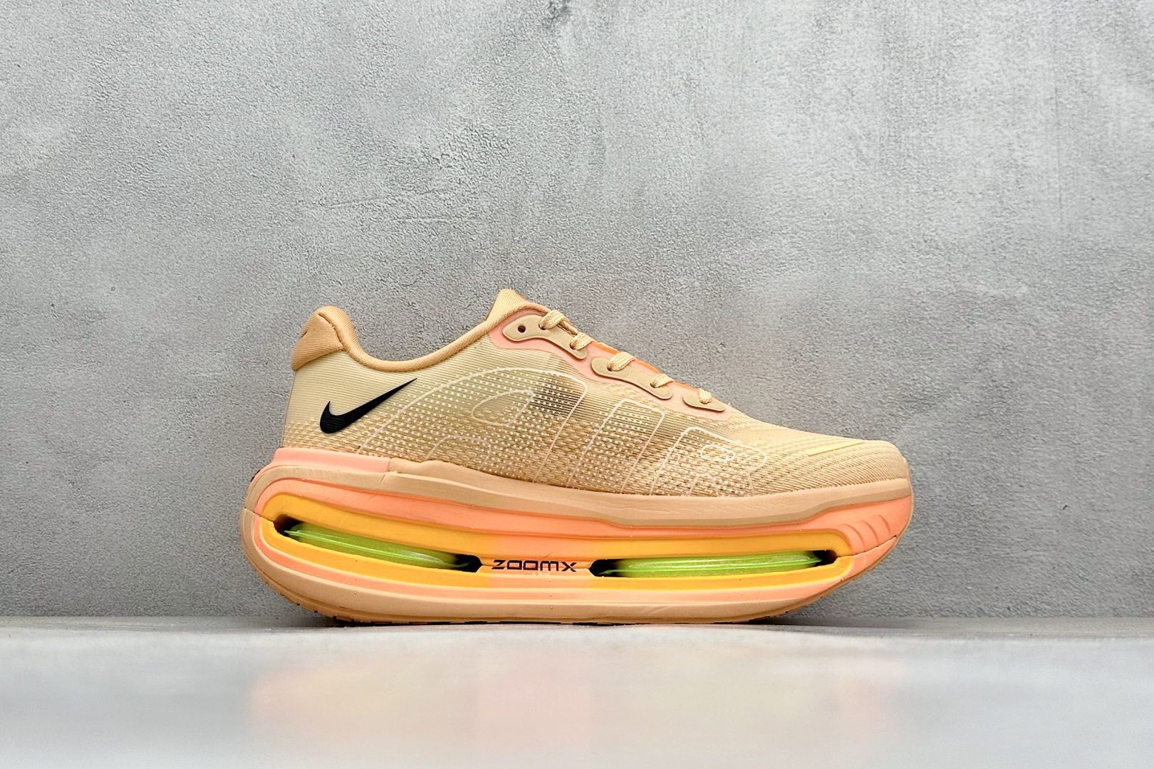 260 NIKE VOMERO PREMIUM 全掌气垫纤维气柱网面跑步鞋 HQ2050-100-Chinese UA Cheap High Quatity Brand Clothes Bags handbags Sneakers wholesale wholesaler seller from China Factory suppliers Fashion Clothing Shoes best Quality Beautiful Price 260 NIKE VOMERO PREMIUM 全掌气垫纤维气柱网面跑步鞋 HQ2050-100