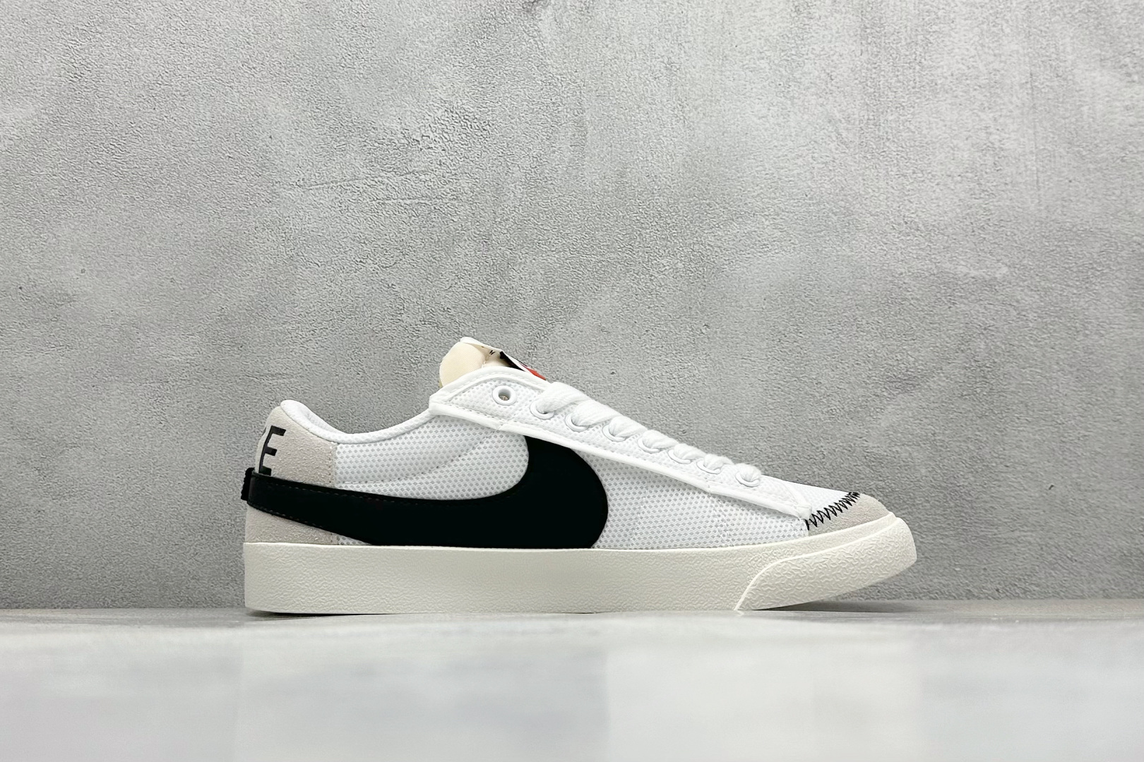 150 NIke Blazer Mid‘77 Jumbo 经典百搭低帮开拓者休闲运动板鞋 DN2158-101-Chinese UA Cheap High Quatity Brand Clothes Bags handbags Sneakers wholesale wholesaler seller from China Factory suppliers Fashion Clothing Shoes best Quality Beautiful Price 150 NIke Blazer Mid‘77 Jumbo 经典百搭低帮开拓者休闲运动板鞋 DN2158-101