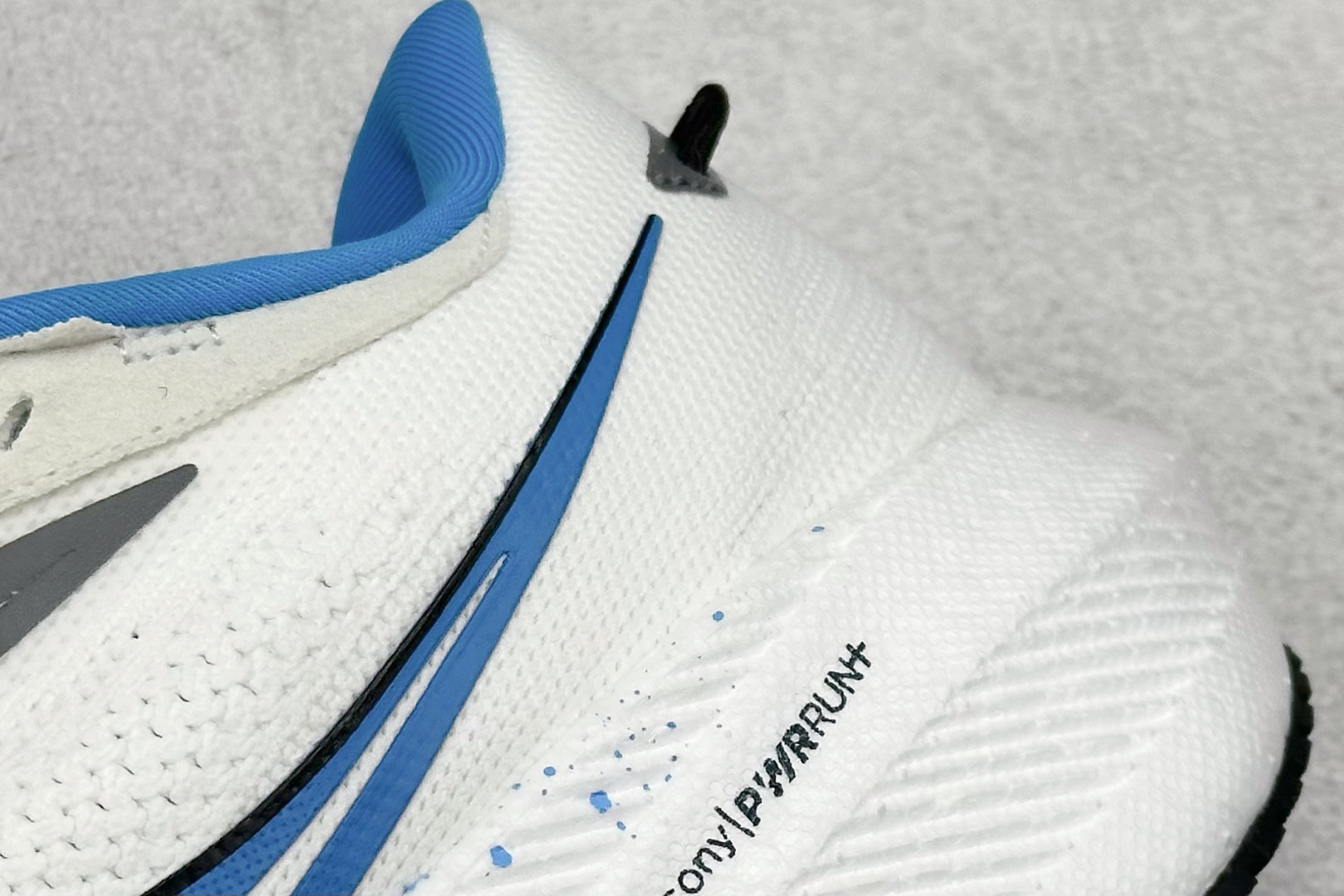 180 SF版Saucony Triumph 21 索康尼旗舰级缓震型跑鞋 S20881-Chinese UA Cheap High Quatity Brand Clothes Bags handbags Sneakers wholesale wholesaler seller from China Factory suppliers Fashion Clothing Shoes best Quality Beautiful Price 180 SF版Saucony Triumph 21 索康尼旗舰级缓震型跑鞋 S20881