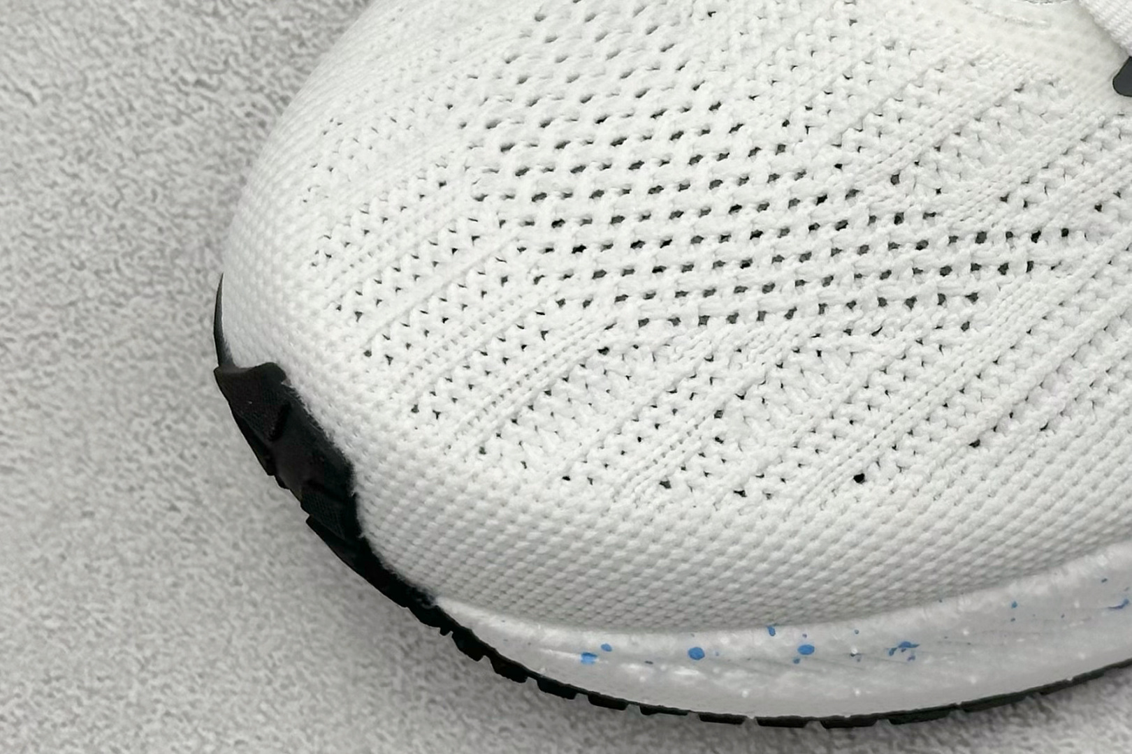 180 SF版Saucony Triumph 21 索康尼旗舰级缓震型跑鞋 S20881-Chinese UA Cheap High Quatity Brand Clothes Bags handbags Sneakers wholesale wholesaler seller from China Factory suppliers Fashion Clothing Shoes best Quality Beautiful Price 180 SF版Saucony Triumph 21 索康尼旗舰级缓震型跑鞋 S20881