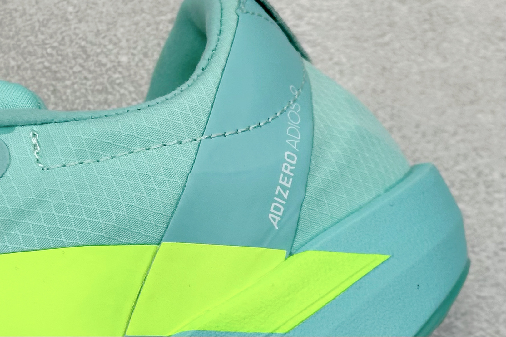 170 AdidAdizero Adios 9 M 阿迪透气轻盈低帮跑步鞋 JH5243