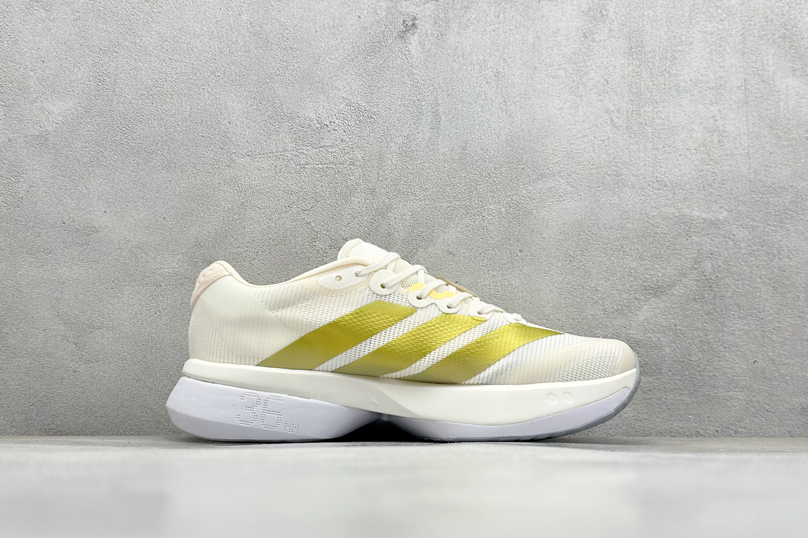 200 AdidAdizero Boston 13 轻盈跑鞋 超轻发泡底 缓震透气跑步鞋 JS4952