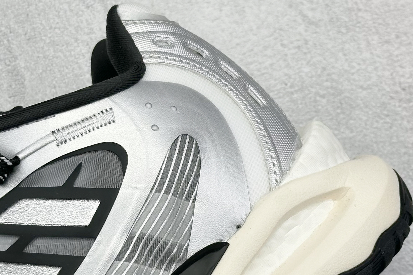 240 AdidCLIMACOOL XLG 4.0 复古休闲老爹鞋  JQ4941