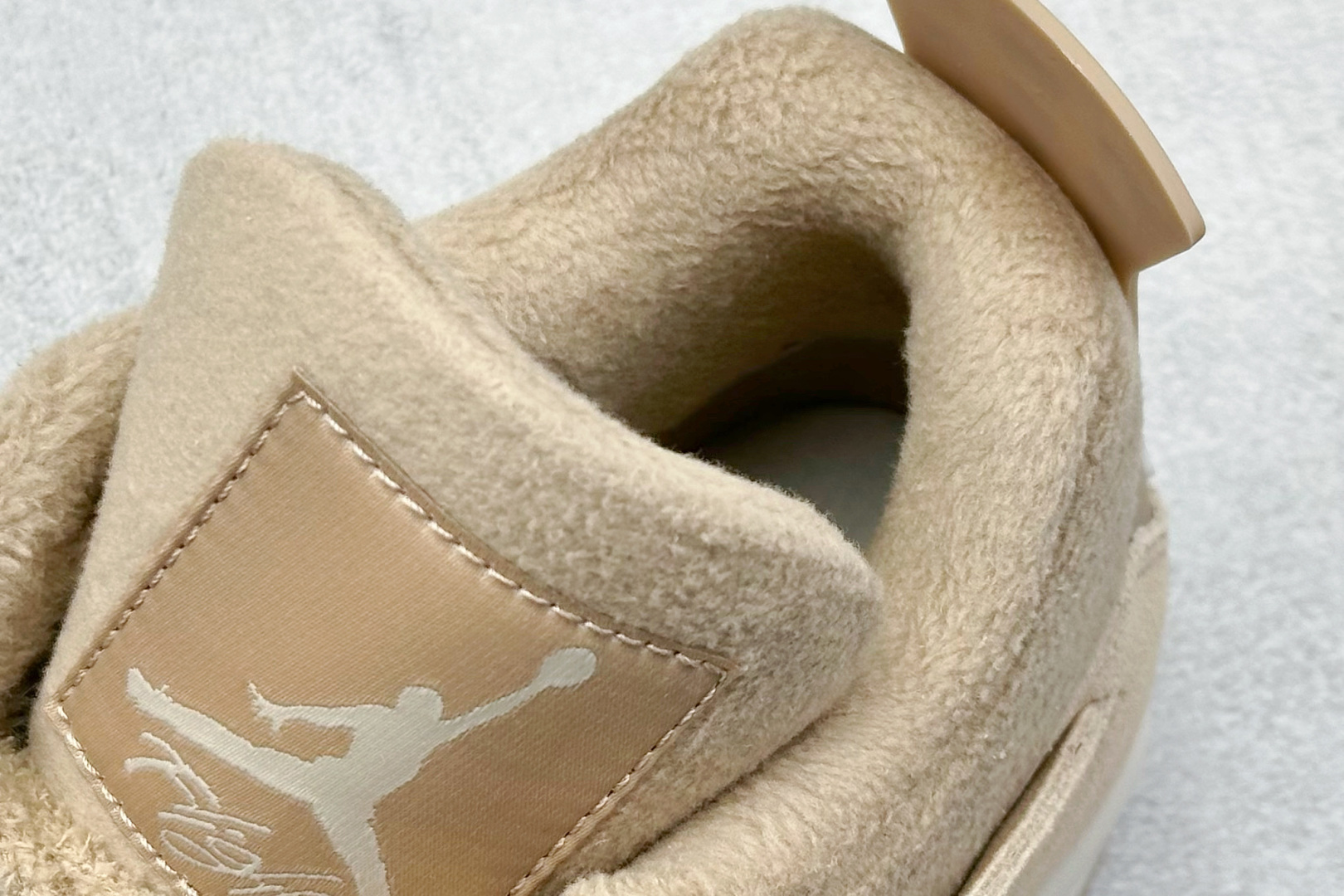 350 F版Air Jordan AJ4 Retro 卡其 HV0823-200