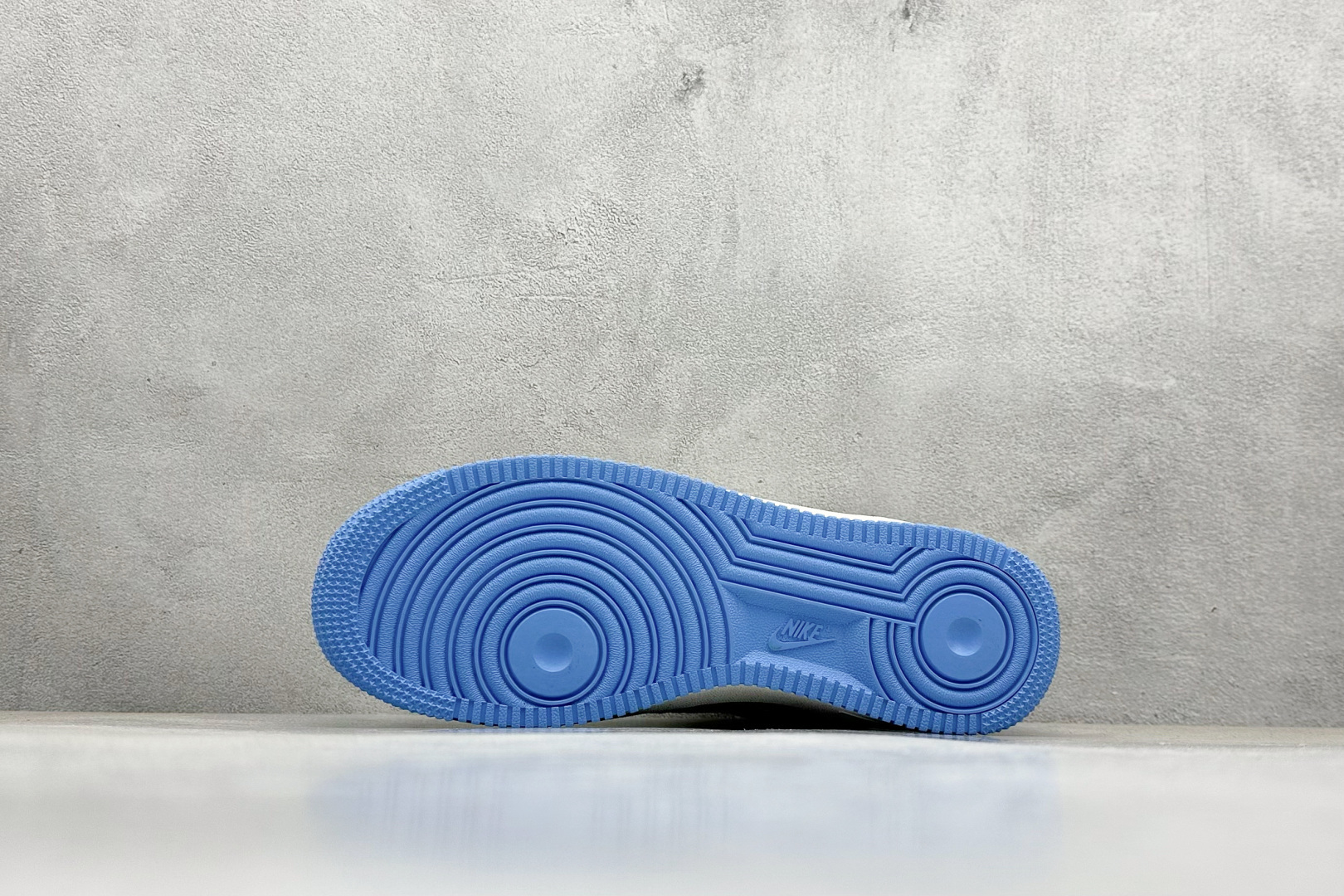 260 SC版Nike Air Force 1'07 Low LV联名 奶白霜蓝 空军一号低帮休闲板鞋 LW9279-017-Chinese UA Cheap High Quatity Brand Clothes Bags handbags Sneakers wholesale wholesaler seller from China Factory suppliers Fashion Clothing Shoes best Quality Beautiful Price 260 SC版Nike Air Force 1'07 Low LV联名 奶白霜蓝 空军一号低帮休闲板鞋 LW9279-017