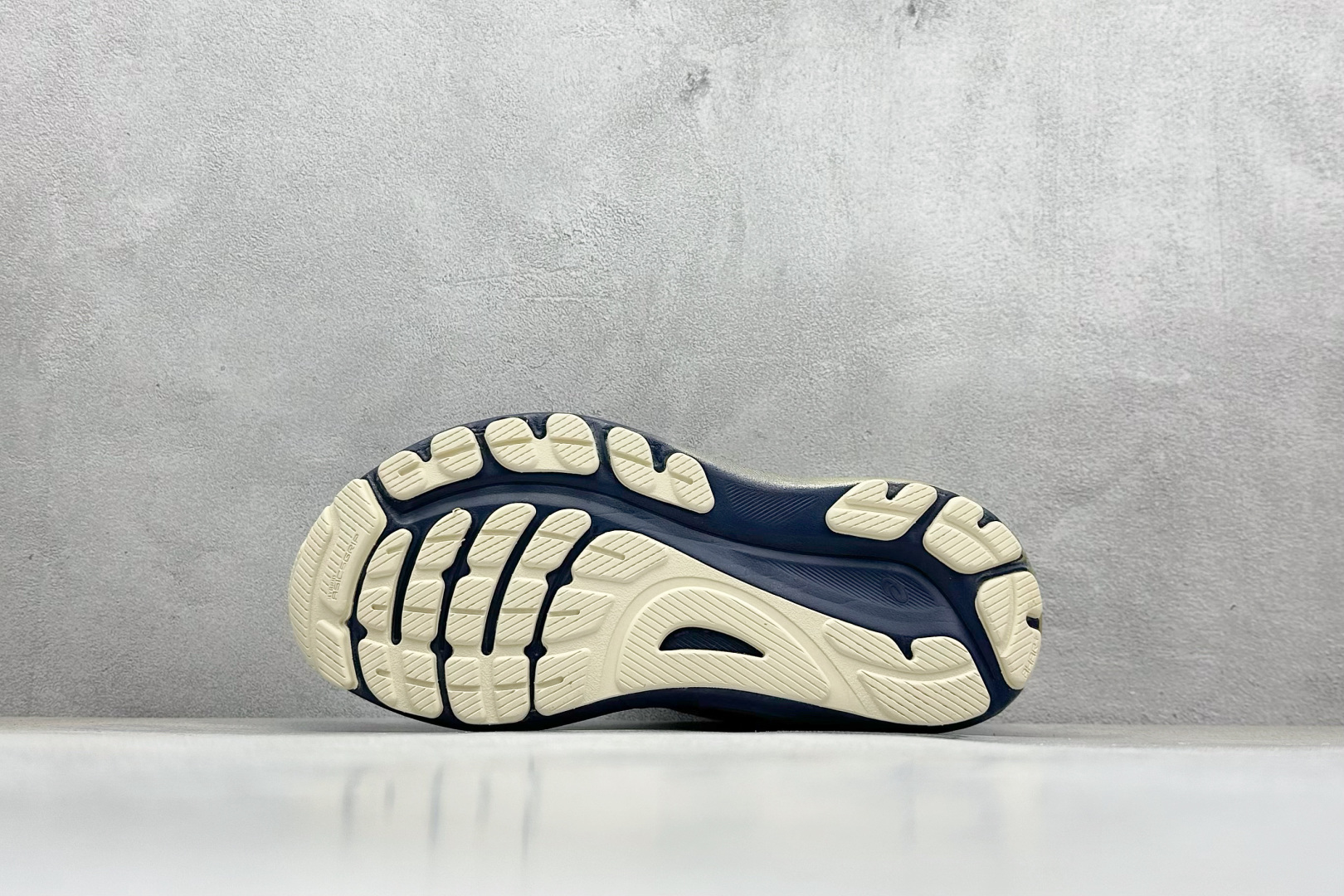 Asics Gel-Kayano 31 亚瑟士系列复古舒适织物休闲跑步鞋 1011B950-400