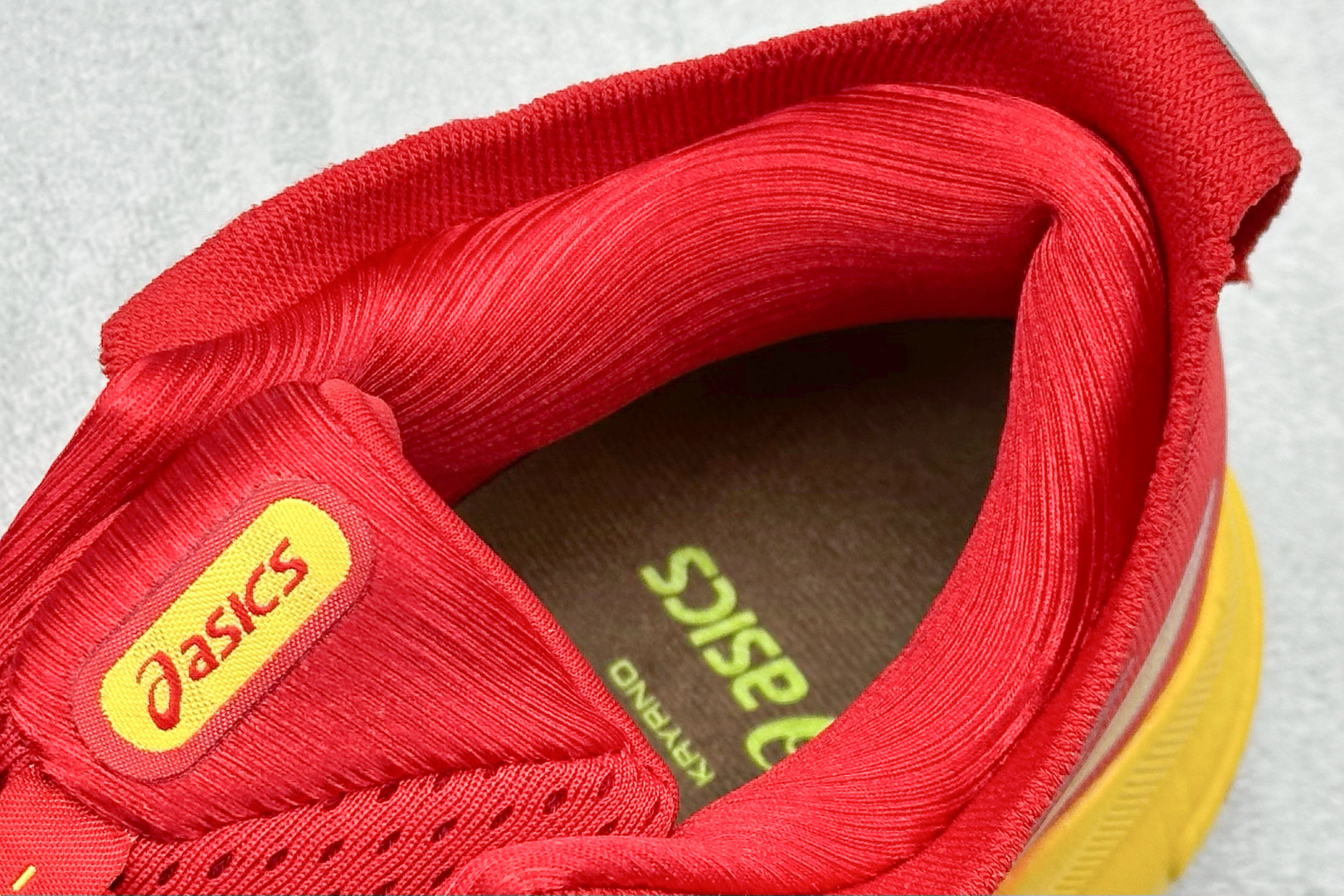 Asics Gel-Kayano 31 亚瑟士系列复古舒适织物休闲跑步鞋 1011C012-600
