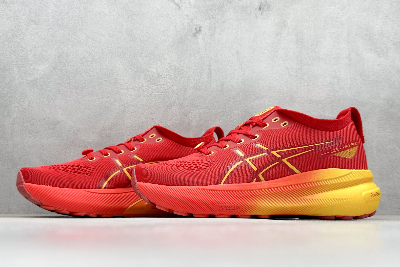 Asics Gel-Kayano 31 亚瑟士系列复古舒适织物休闲跑步鞋 1011C012-600