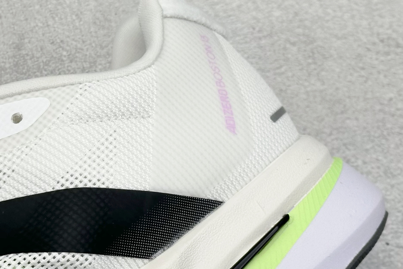 AdidAdizero Bost13 轻盈缓震透气跑步鞋 AdizeroBoston13跑鞋 JS4951