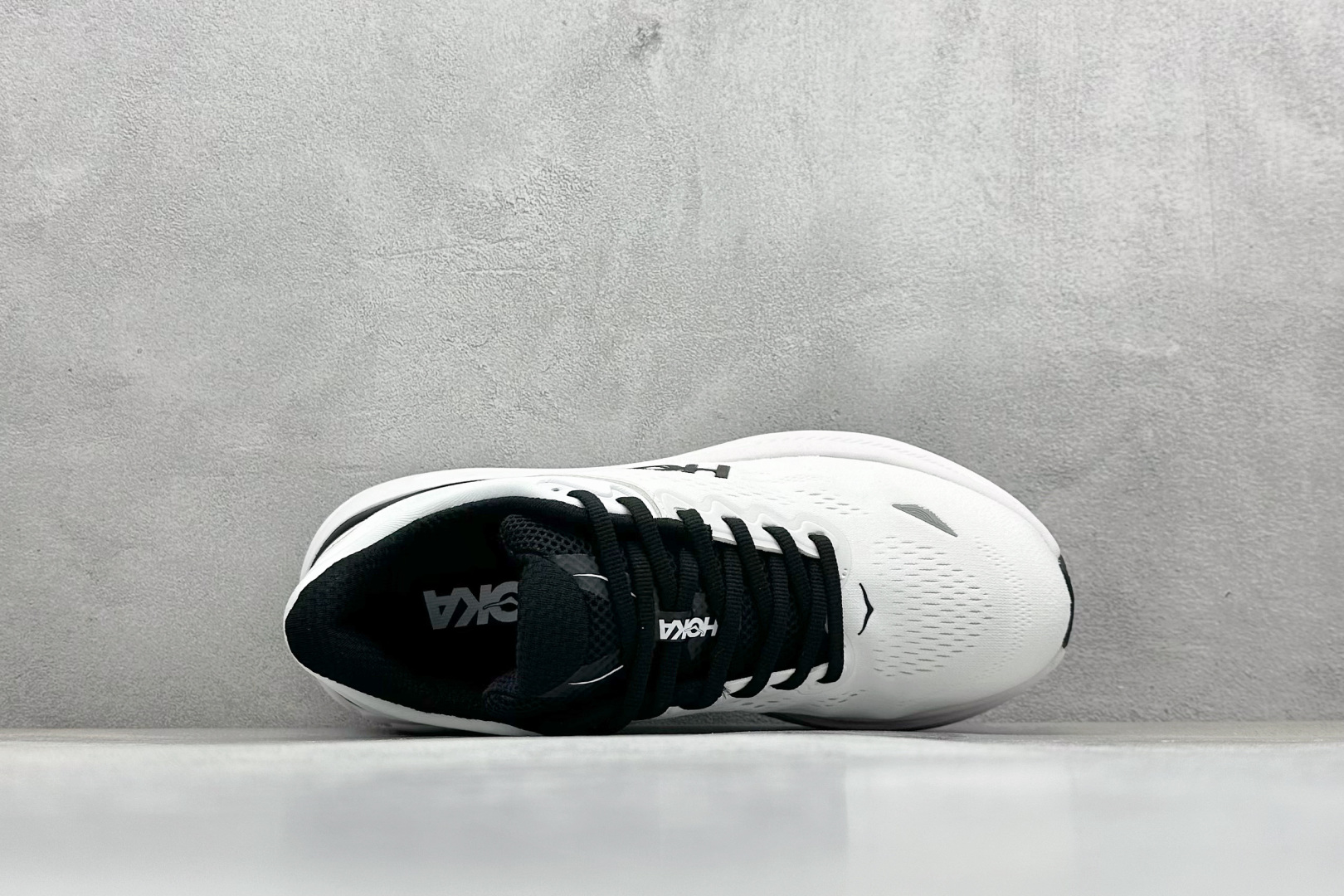 W版 HOKA ONE ONE Bondi 9 机能缓震跑鞋 1162011/WBLC