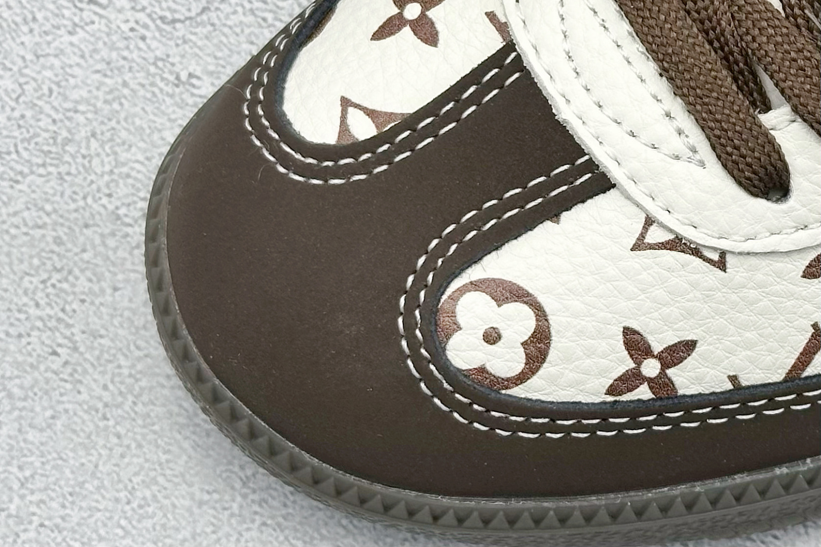 adidoriginals Samba x Louis Vuitt黑白 桑巴舞系列复古经典轻便板鞋 DX0010