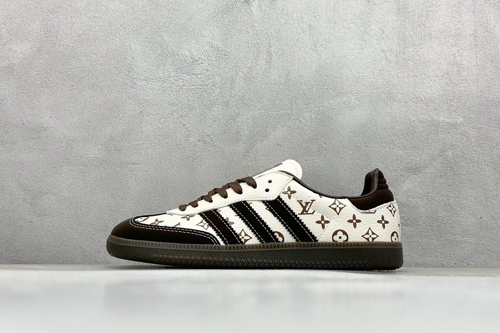 adidoriginals Samba x Louis Vuitt黑白 桑巴舞系列复古经典轻便板鞋 DX0010