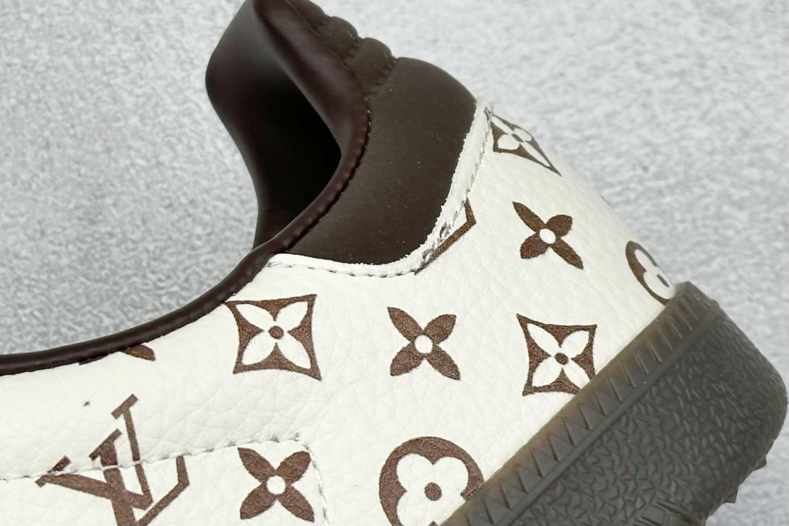 adidoriginals Samba x Louis Vuitt黑白 桑巴舞系列复古经典轻便板鞋 DX0010