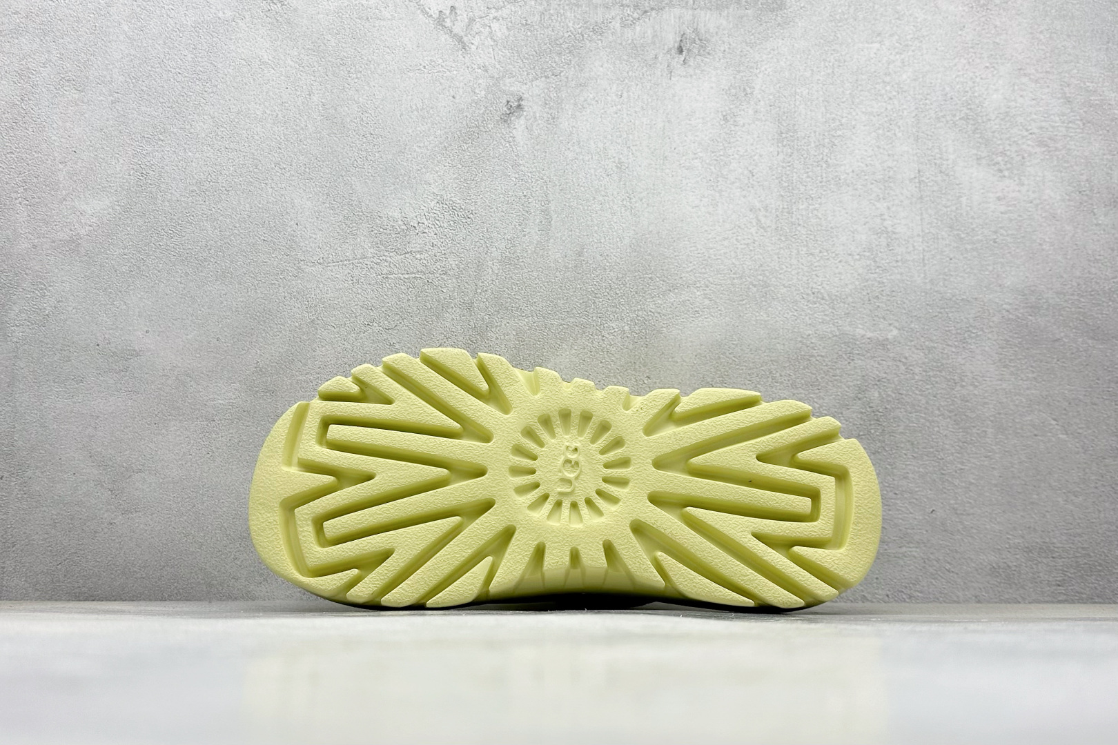 XD版UGG GoldenGlow Slide 简约时尚 EVA 防磨一脚蹬拖鞋 1166912