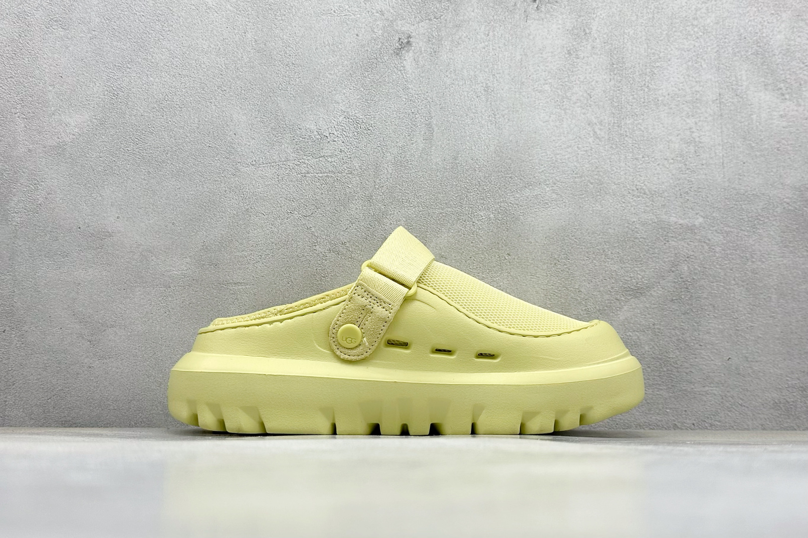 XD版UGG GoldenGlow Slide 简约时尚 EVA 防磨一脚蹬拖鞋 1166912