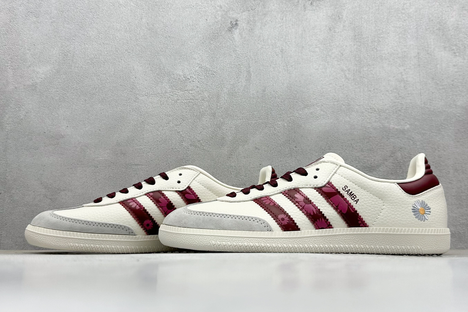 adidoriginals Samba 小雏菊 灰白 桑巴舞系列复古经典轻便板鞋 DX0009