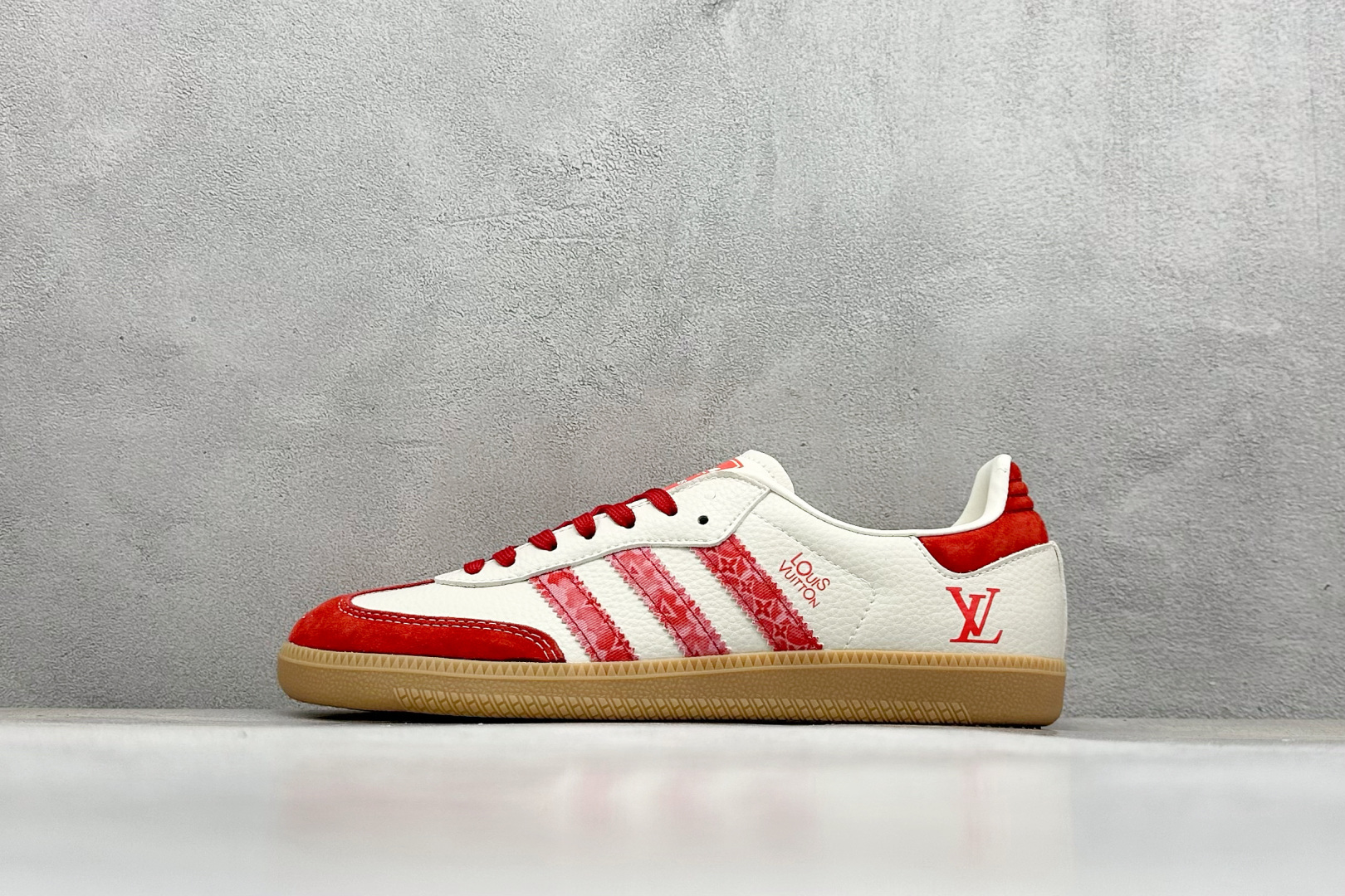 adidoriginals Samba x Louis Vuitt红白 桑巴舞系列复古经典轻便板鞋 DX0008