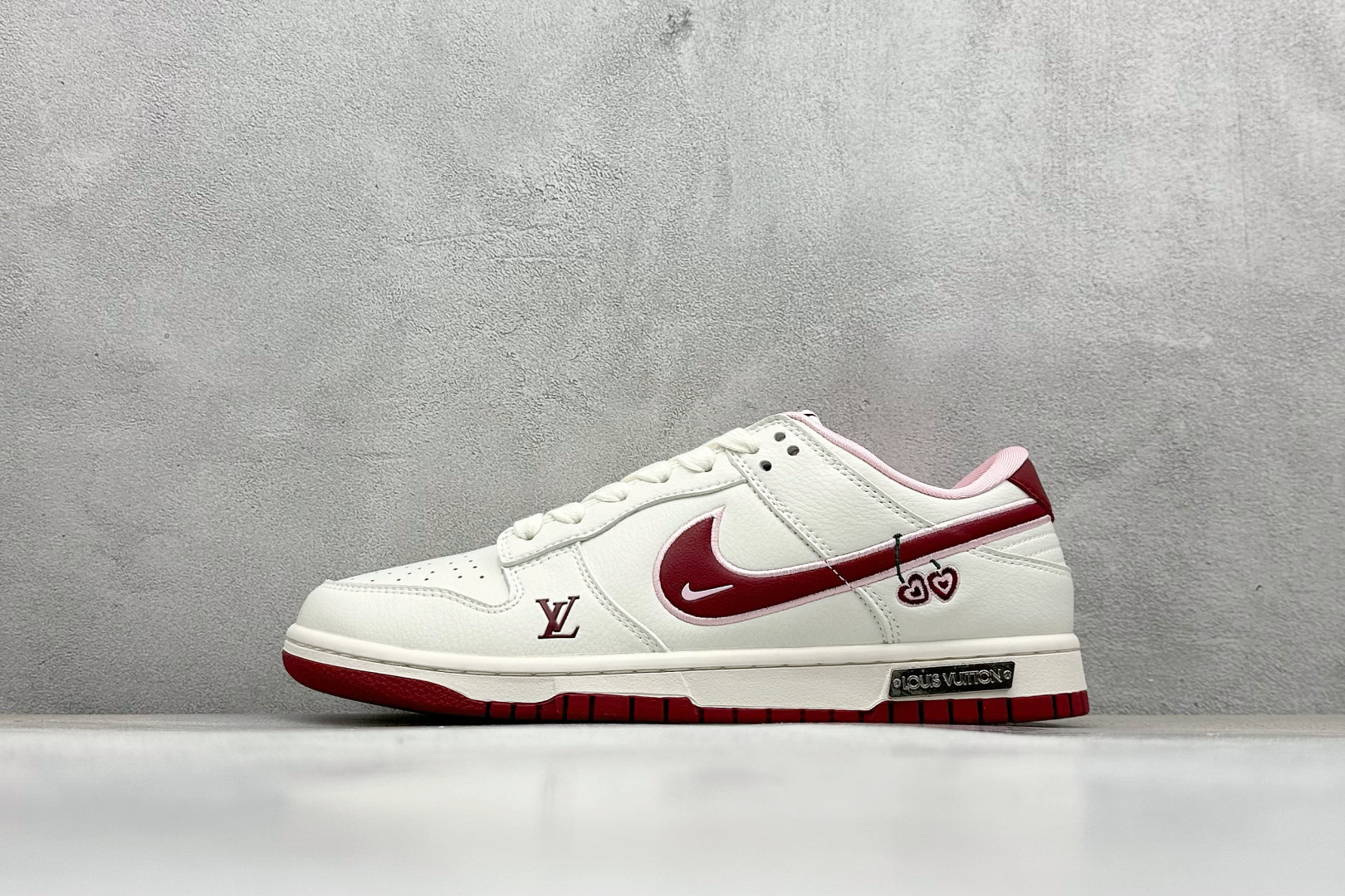 Nike SB Dunk Low LX \