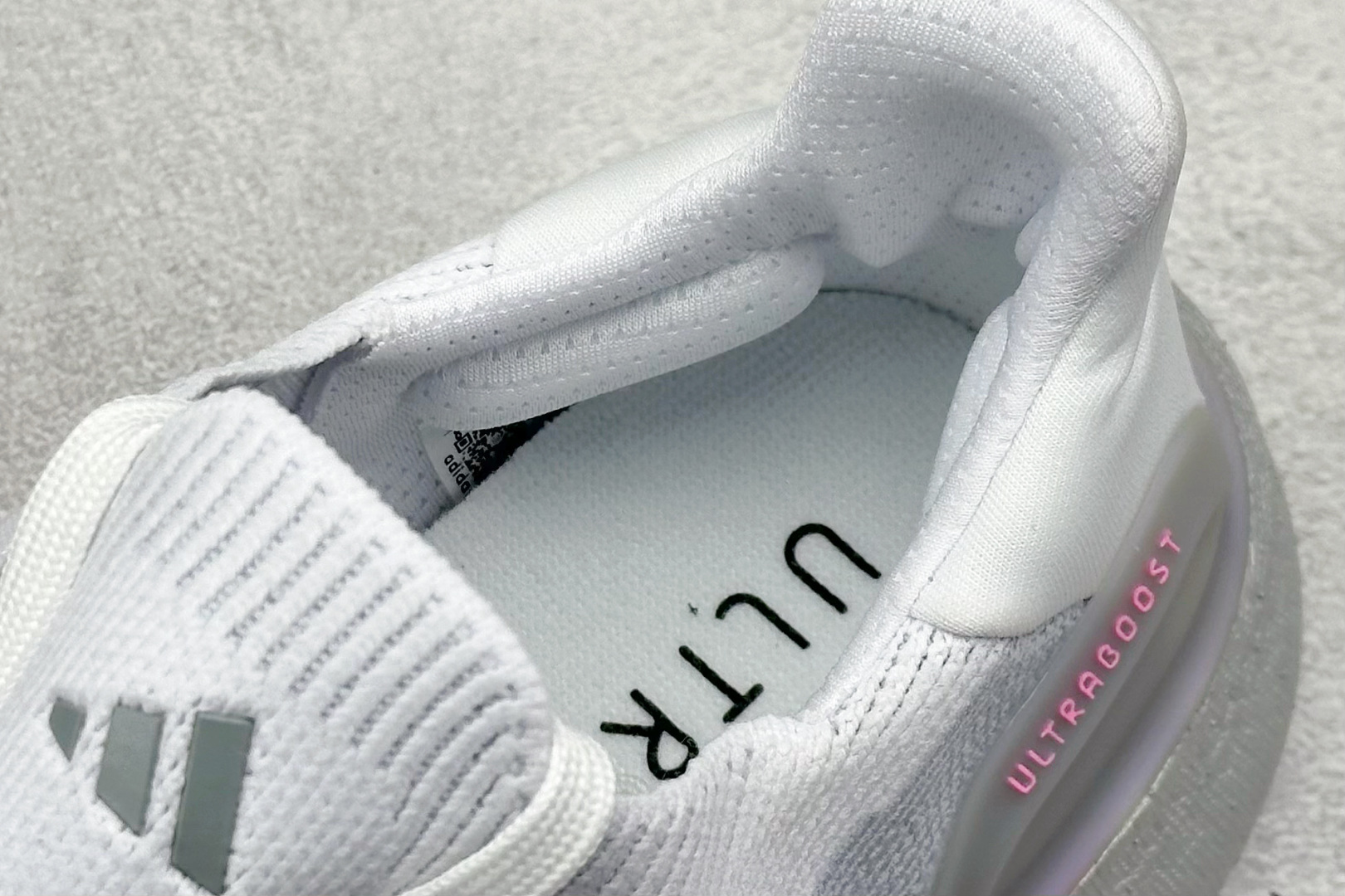 福利特价 
AD Ultraboost 5X 阿迪达斯新款休闲爆米花跑步鞋
货号：IH0638
尺码：