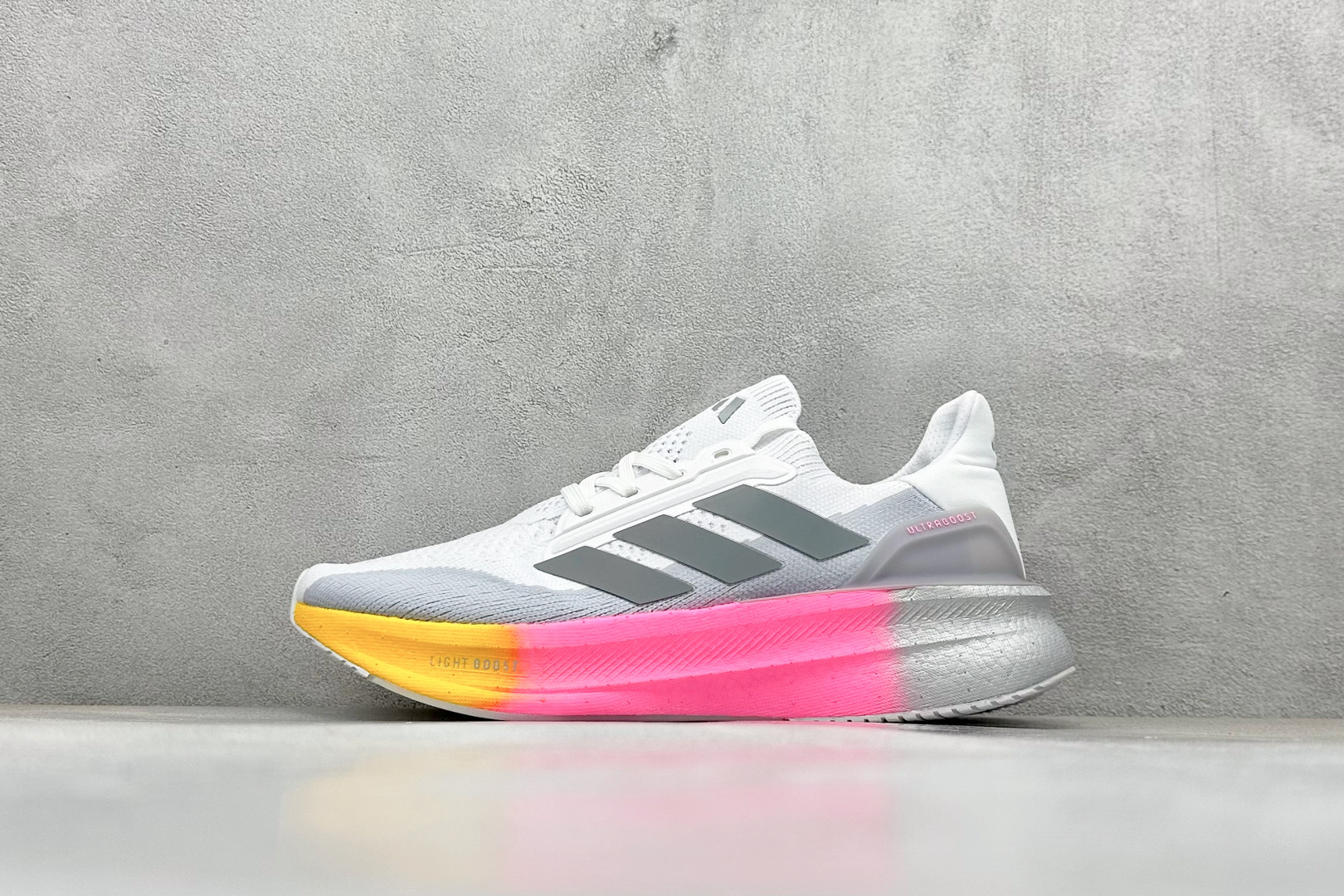 福利特价 
AD Ultraboost 5X 阿迪达斯新款休闲爆米花跑步鞋
货号：IH0638
尺码：