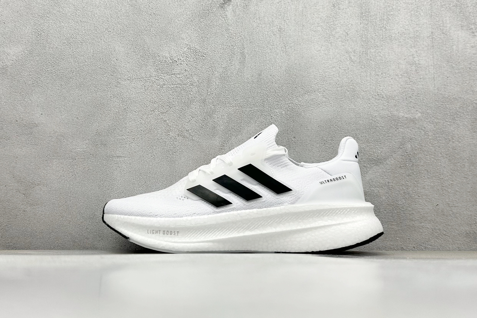 福利特价 
AD Ultraboost 5X 阿迪达斯新款休闲爆米花跑步鞋
货号：IH3103
尺码：