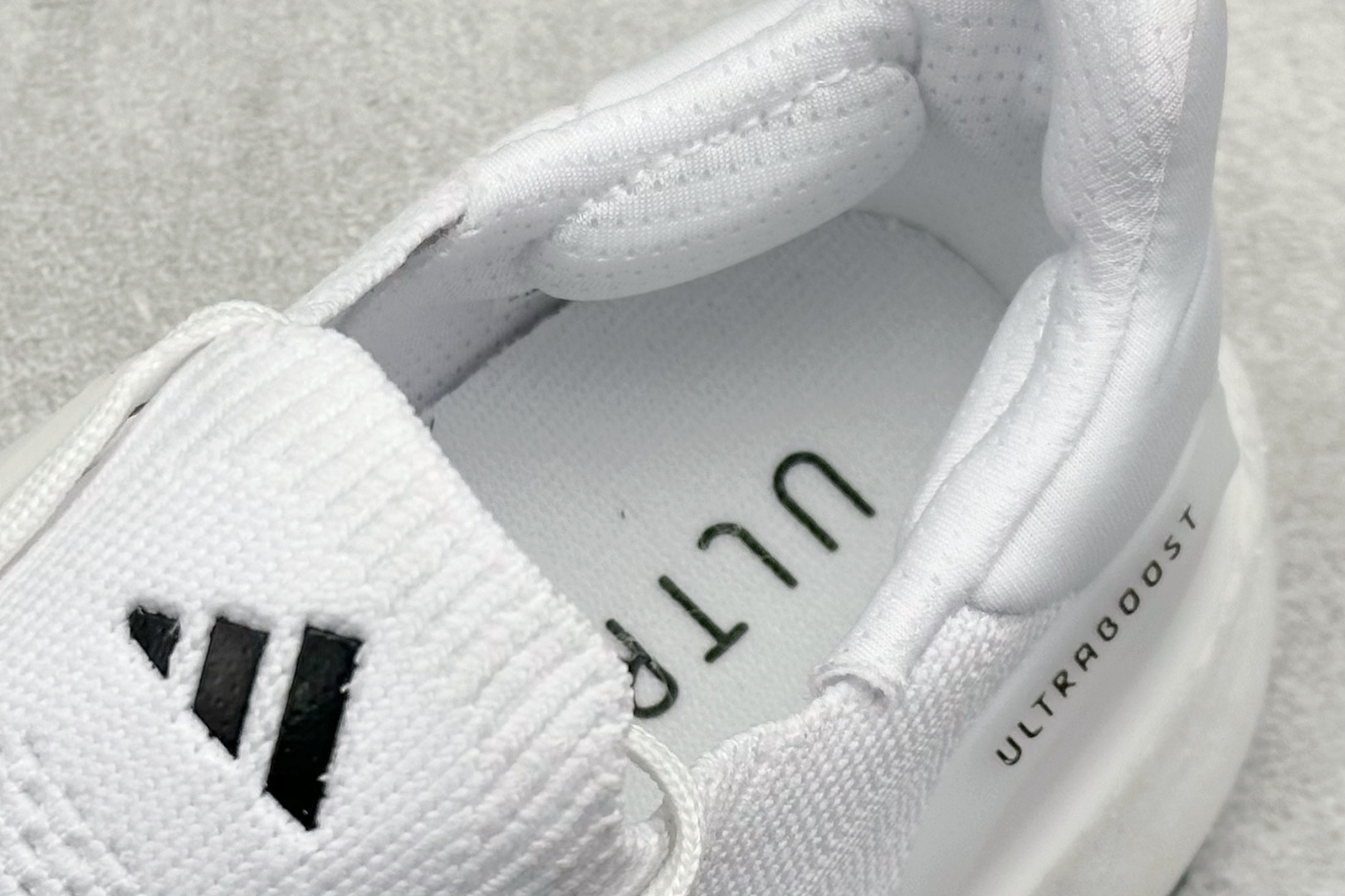 福利特价 
AD Ultraboost 5X 阿迪达斯新款休闲爆米花跑步鞋
货号：IH3103
尺码：