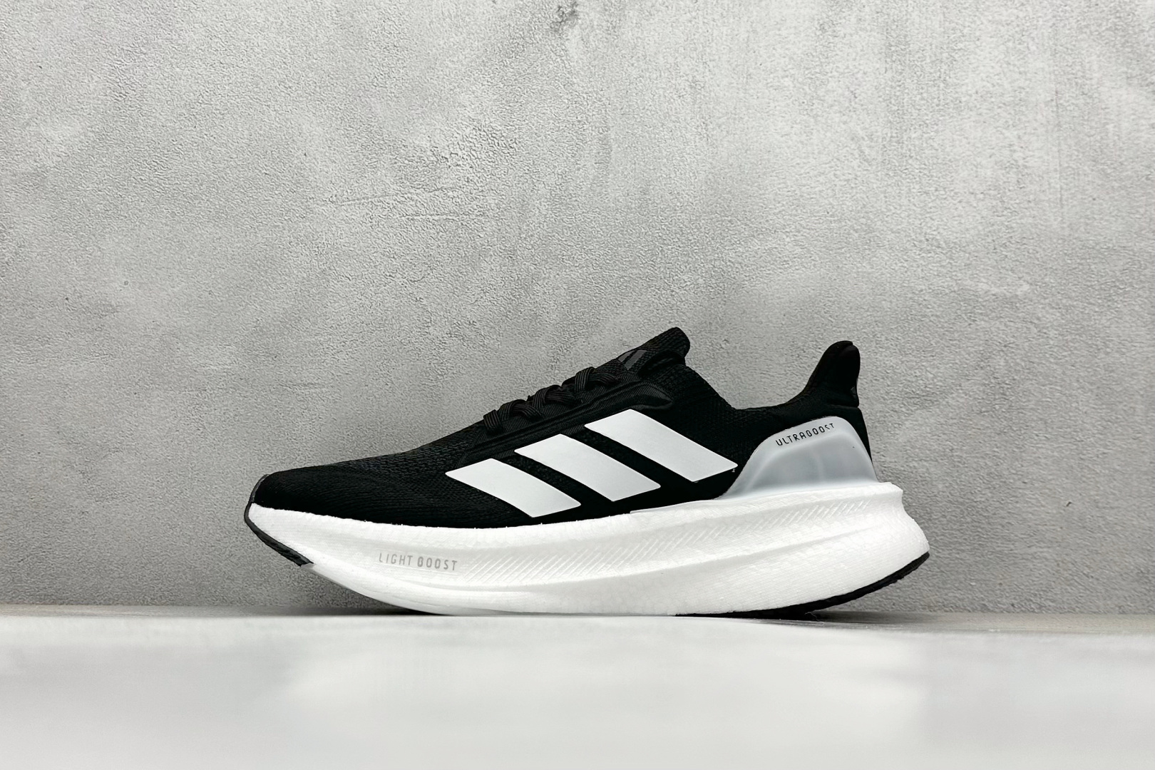 福利特价 
AD Ultraboost 5X 阿迪达斯新款休闲爆米花跑步鞋
货号：JH9633
尺码：