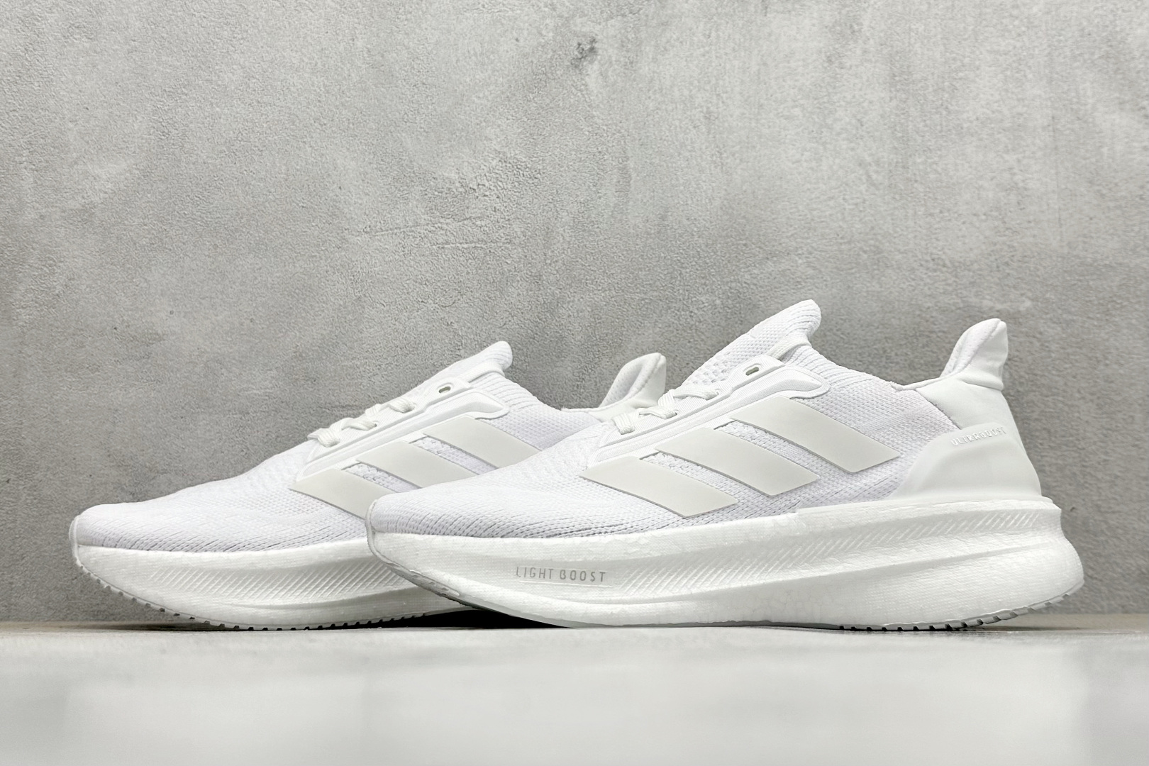福利特价 
AD Ultraboost 5X 阿迪达斯新款休闲爆米花跑步鞋
货号：JH7252
尺码：