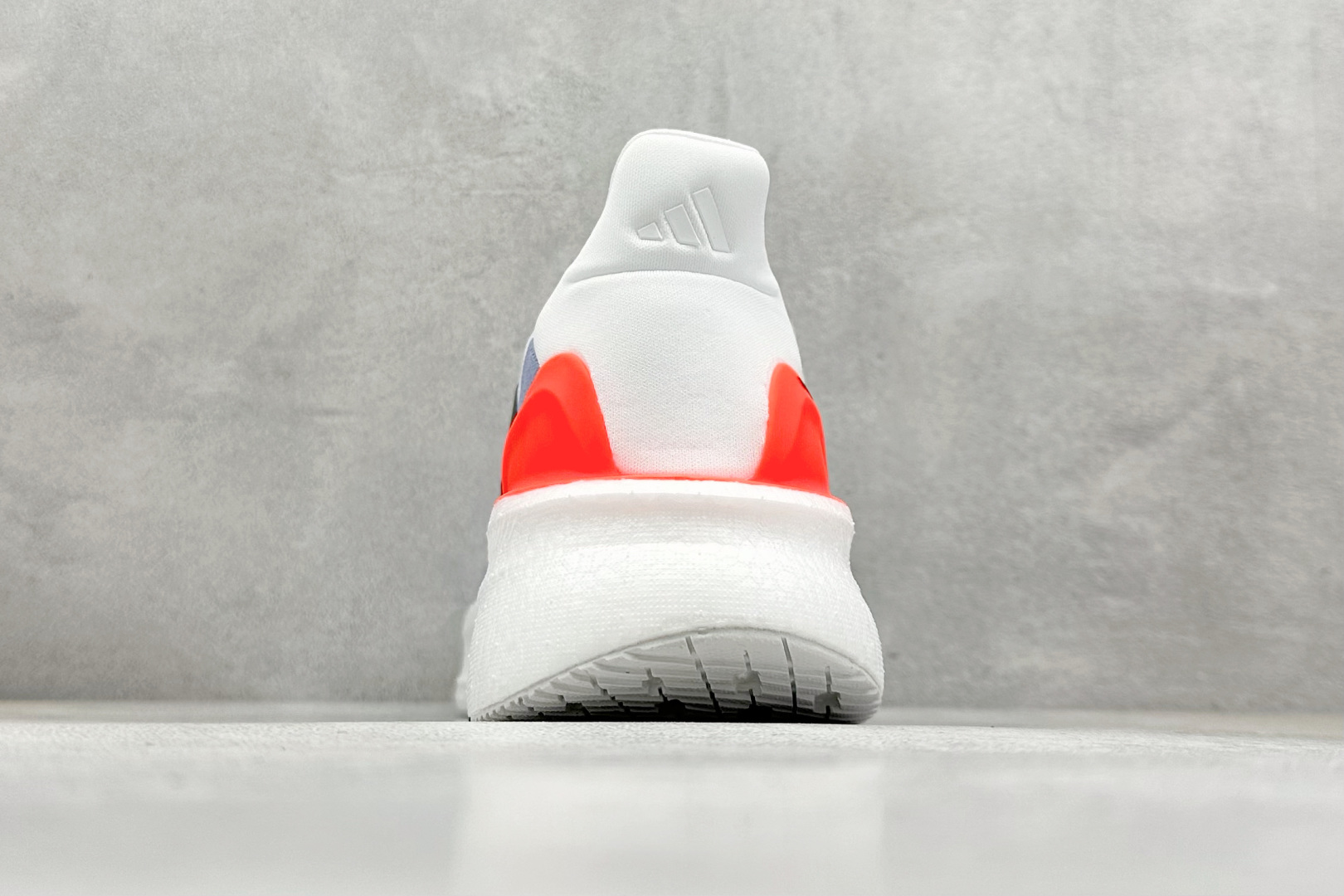 福利特价 
AD Ultraboost 5X 阿迪达斯新款休闲爆米花跑步鞋
货号：JH6351
尺码：