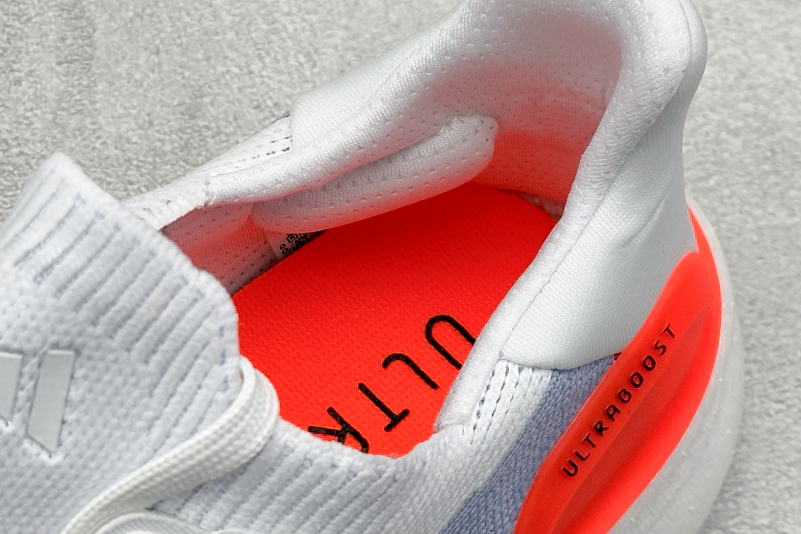 福利特价 
AD Ultraboost 5X 阿迪达斯新款休闲爆米花跑步鞋
货号：JH6351
尺码：