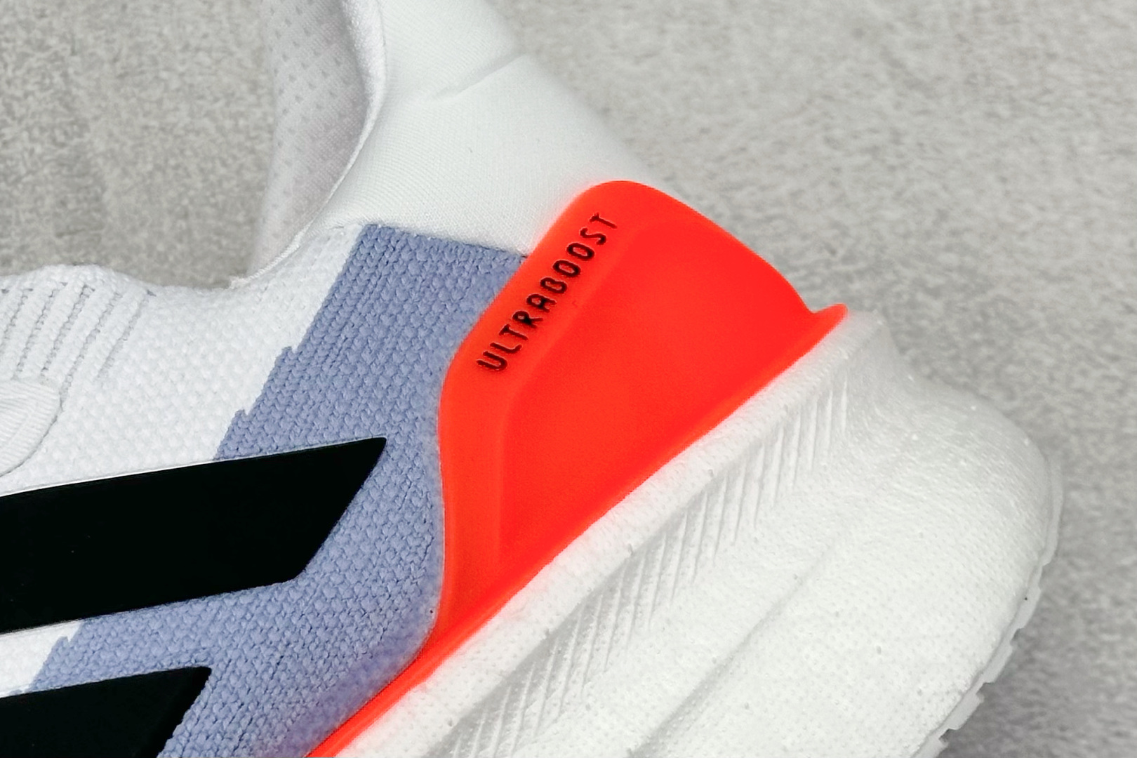 福利特价 
AD Ultraboost 5X 阿迪达斯新款休闲爆米花跑步鞋
货号：JH6351
尺码：