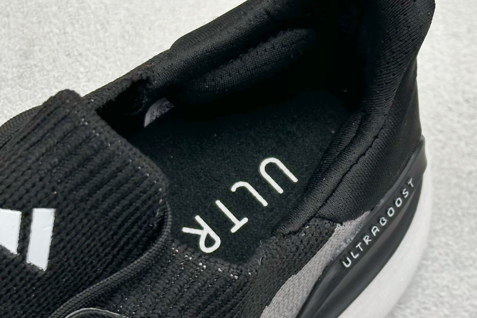福利特价 
AD Ultraboost 5X 阿迪达斯新款休闲爆米花跑步鞋
货号：IH3102
尺码：