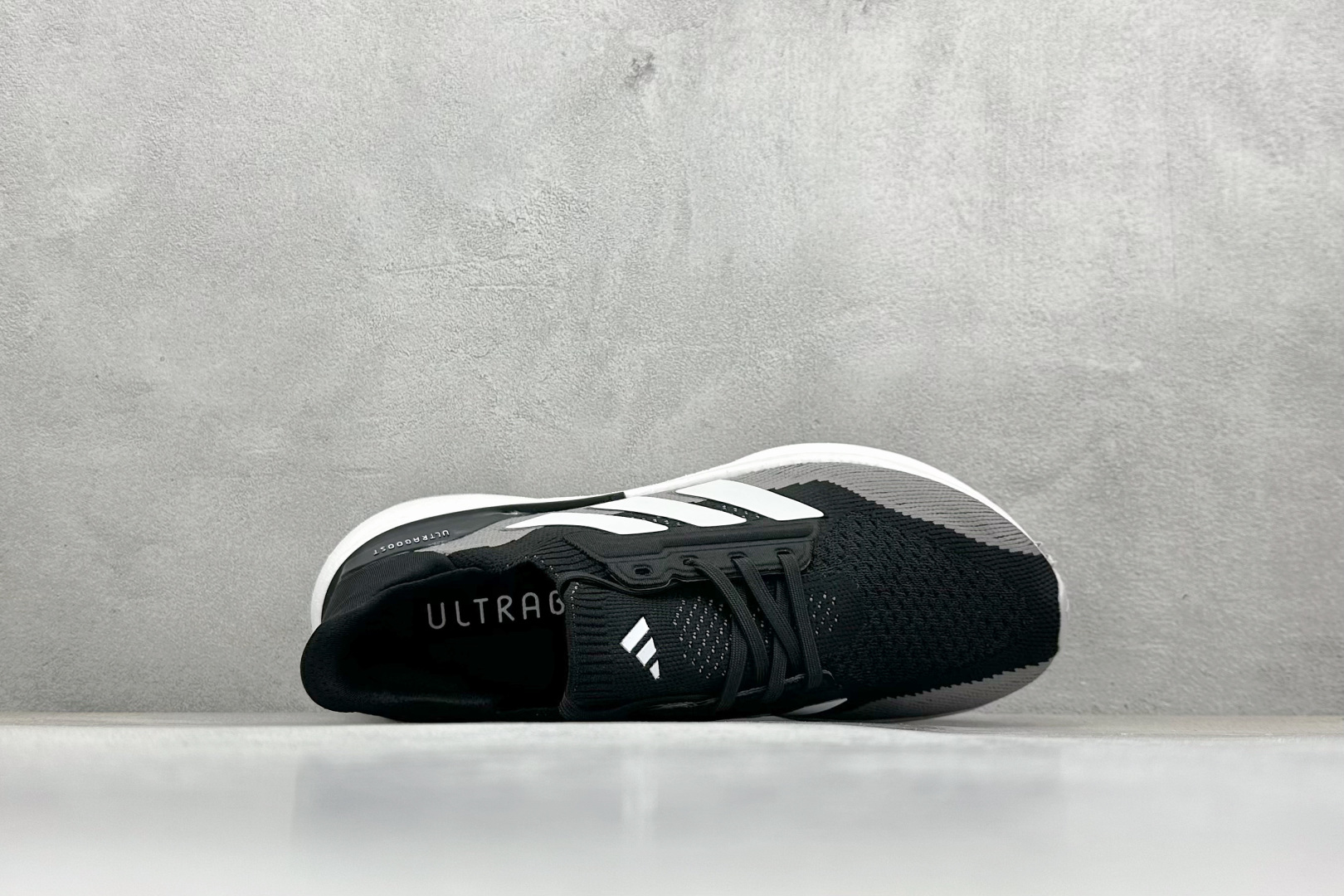福利特价 
AD Ultraboost 5X 阿迪达斯新款休闲爆米花跑步鞋
货号：IH3102
尺码：