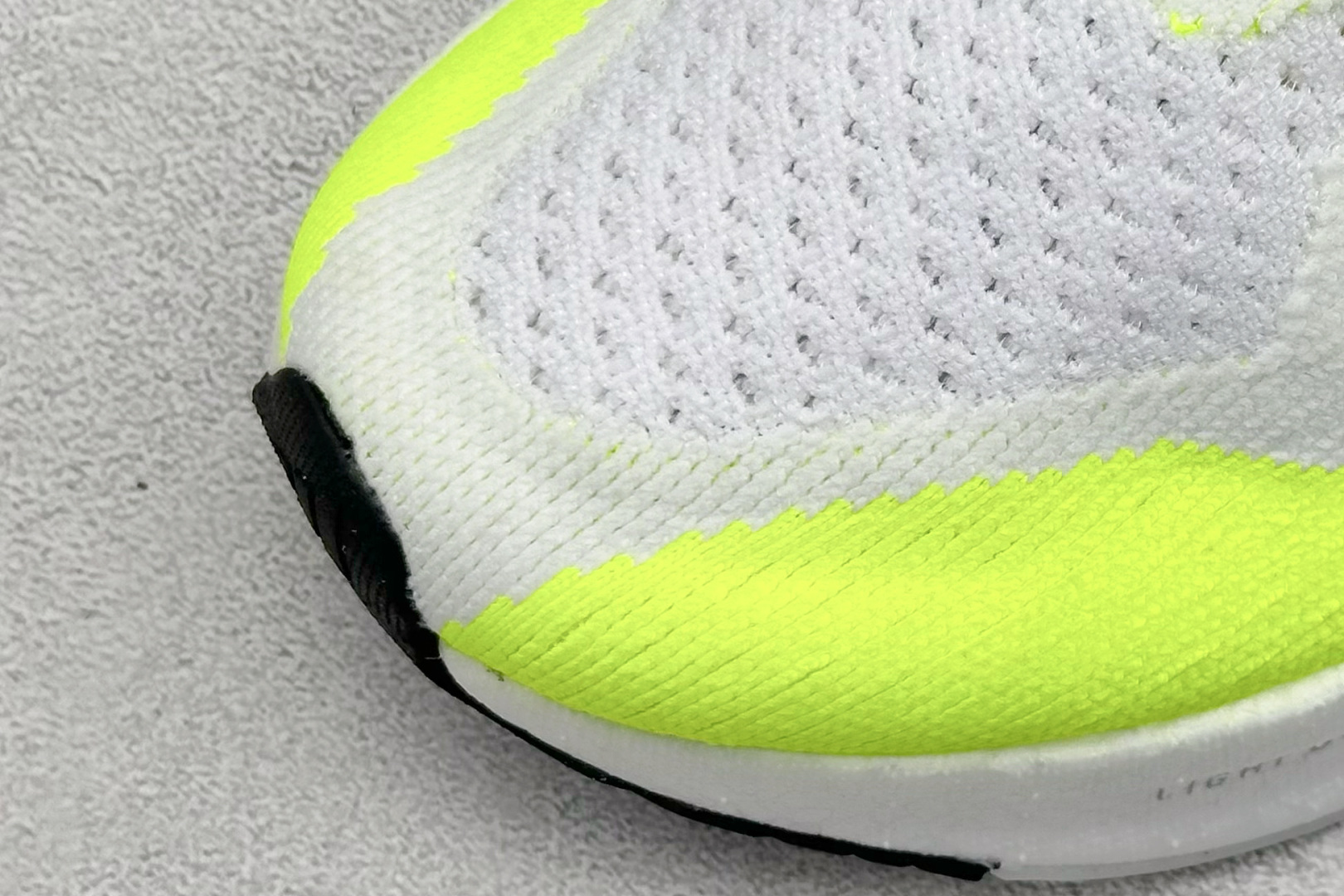 福利特价 
AD Ultraboost 5X 阿迪达斯新款休闲爆米花跑步鞋
货号：ID8819
尺码：